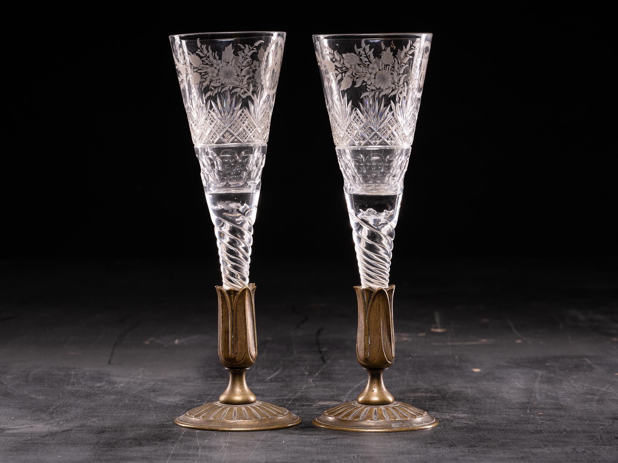 Pair of Antique Cristal Wedding Glasses on Bronze Stem In Good Condition For Sale In Leuven , BE