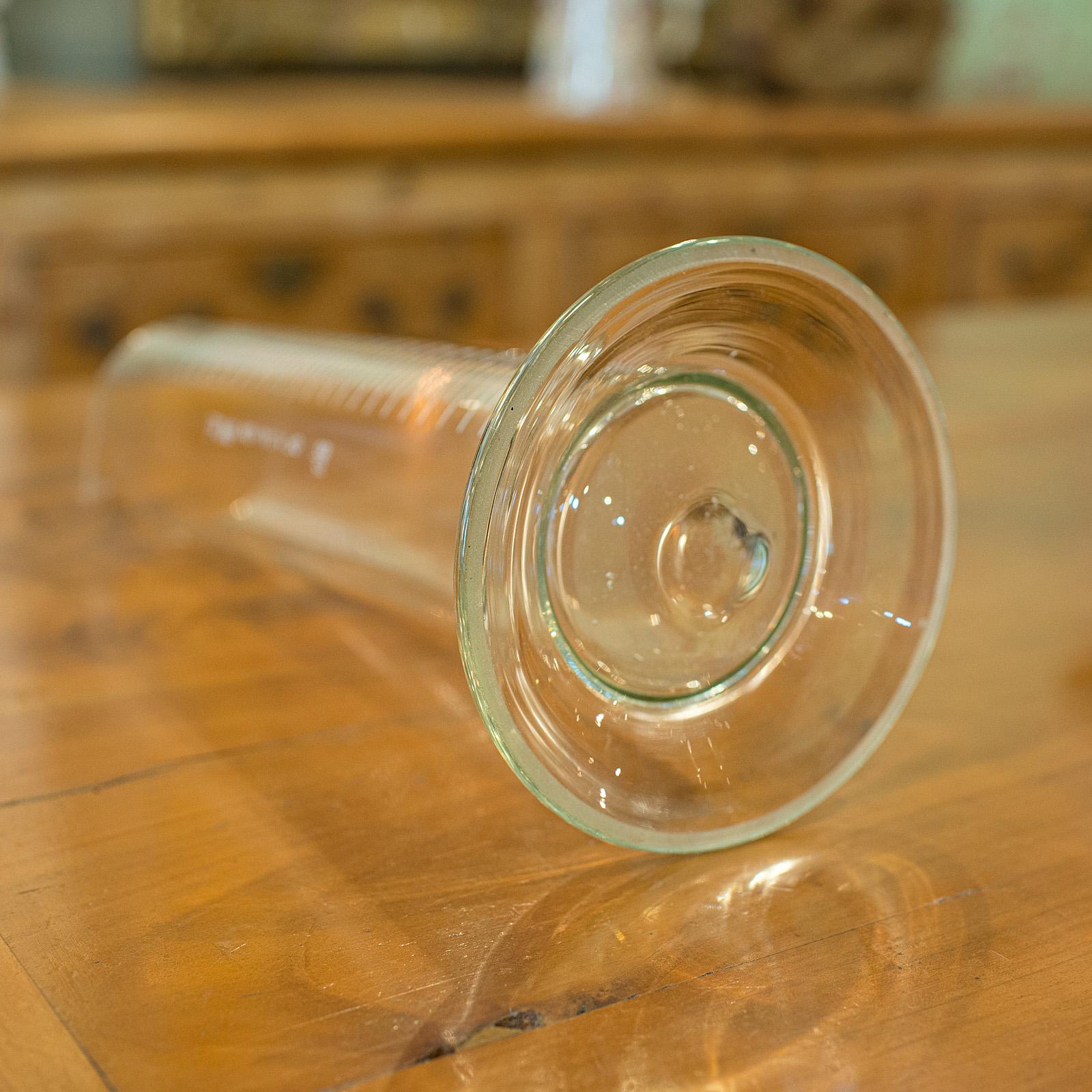 Coppia di antiche misure doganali e di accise, inglesi, bicchieri di vetro acidato C.C. 1920 in vendita 3