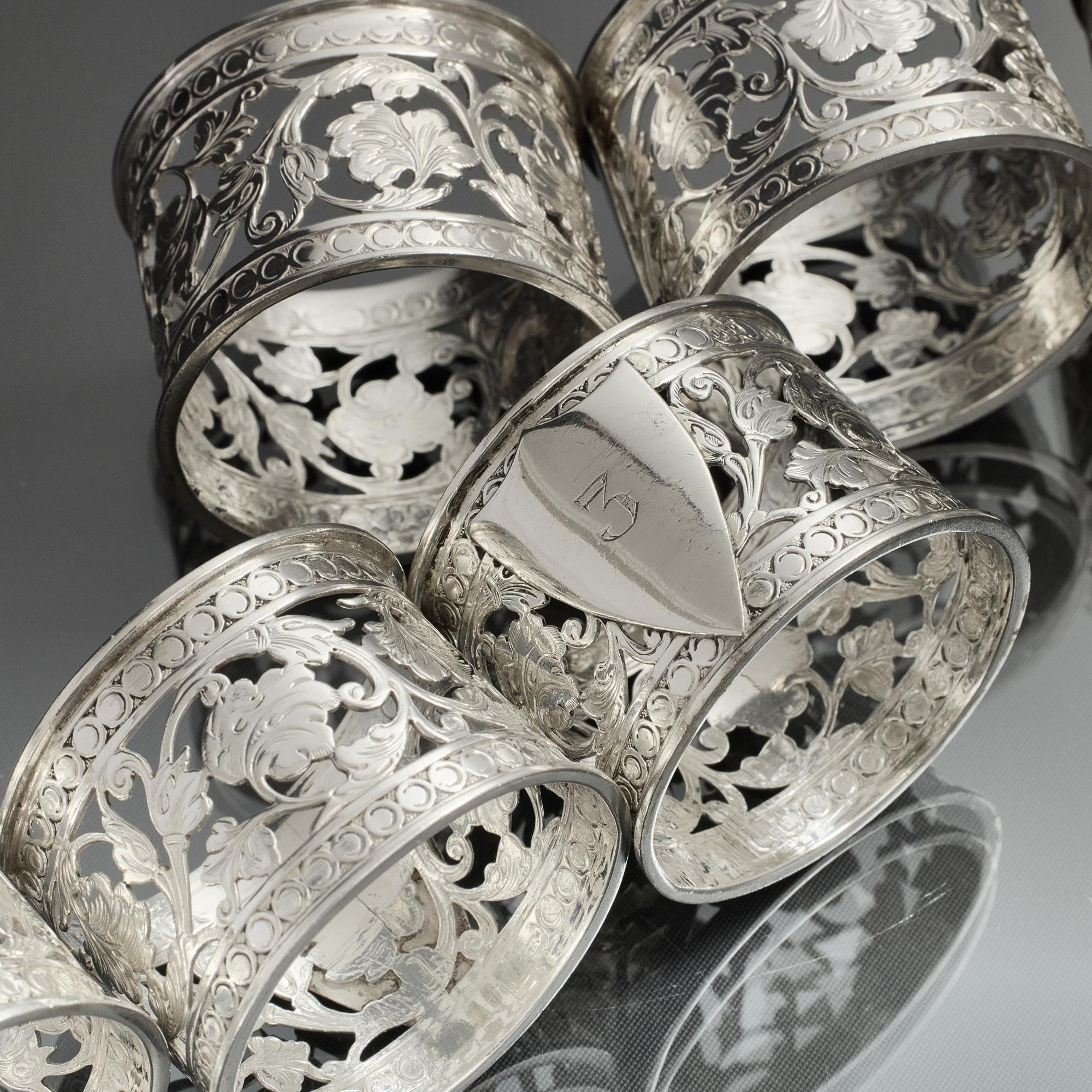 Edwardian Set of six numbered silver napkin rings For Sale