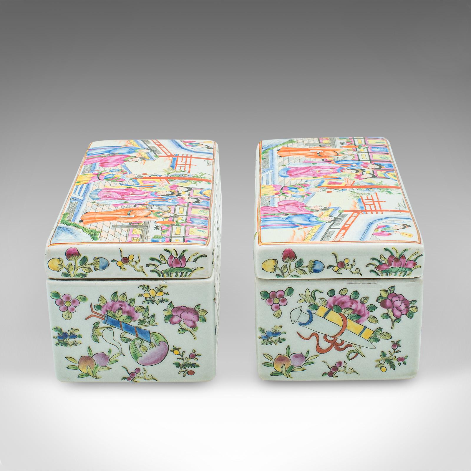 Par De Cajas Decorativas Antiguas, Chinas, Cerámica, Plato Con Tapa, Victorianas, 1900 siglo XIX en venta