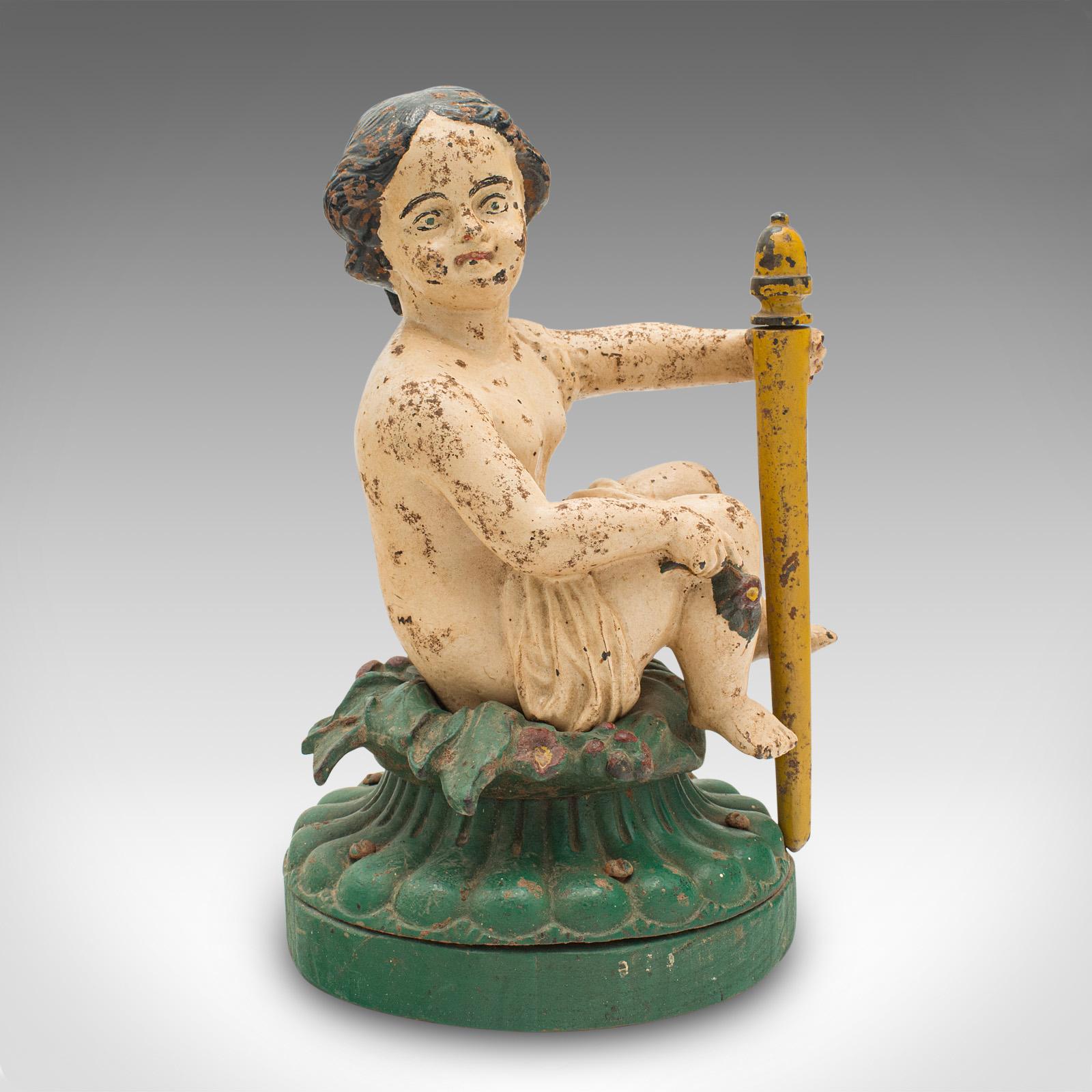 Fer Paire de figurines décoratives anciennes anglaises, fonte, Rubenesque, victoriennes en vente