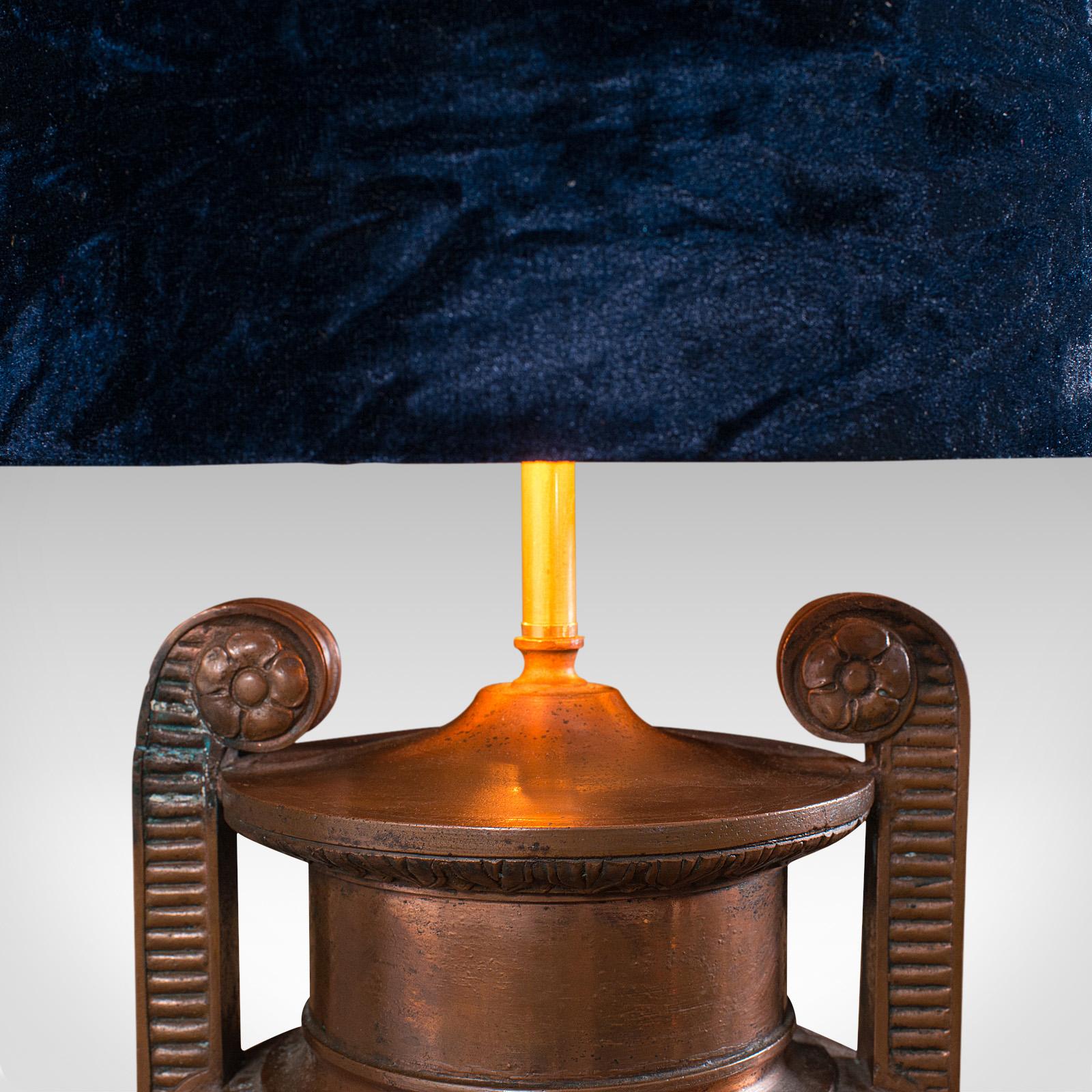 Paire de lampes décoratives anciennes en bronze, lampe de bureau, vase Townley, style victorien en vente 3