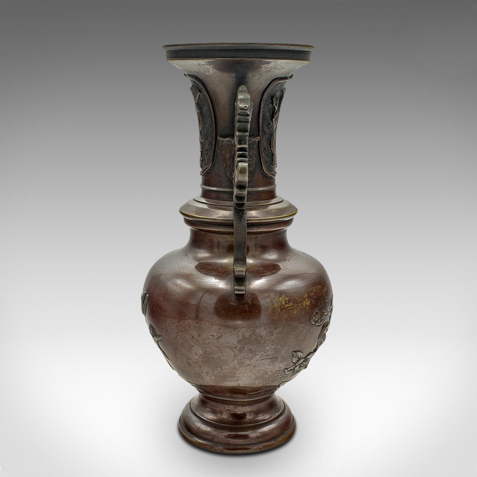 19th Century Pair Of Antique Decorative Urns, Japanese, Bronze, Vase, Edo Period, Victorian For Sale