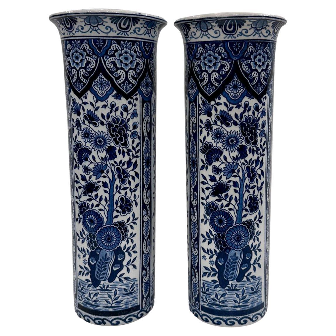 Coppia di vasi antichi di Delft