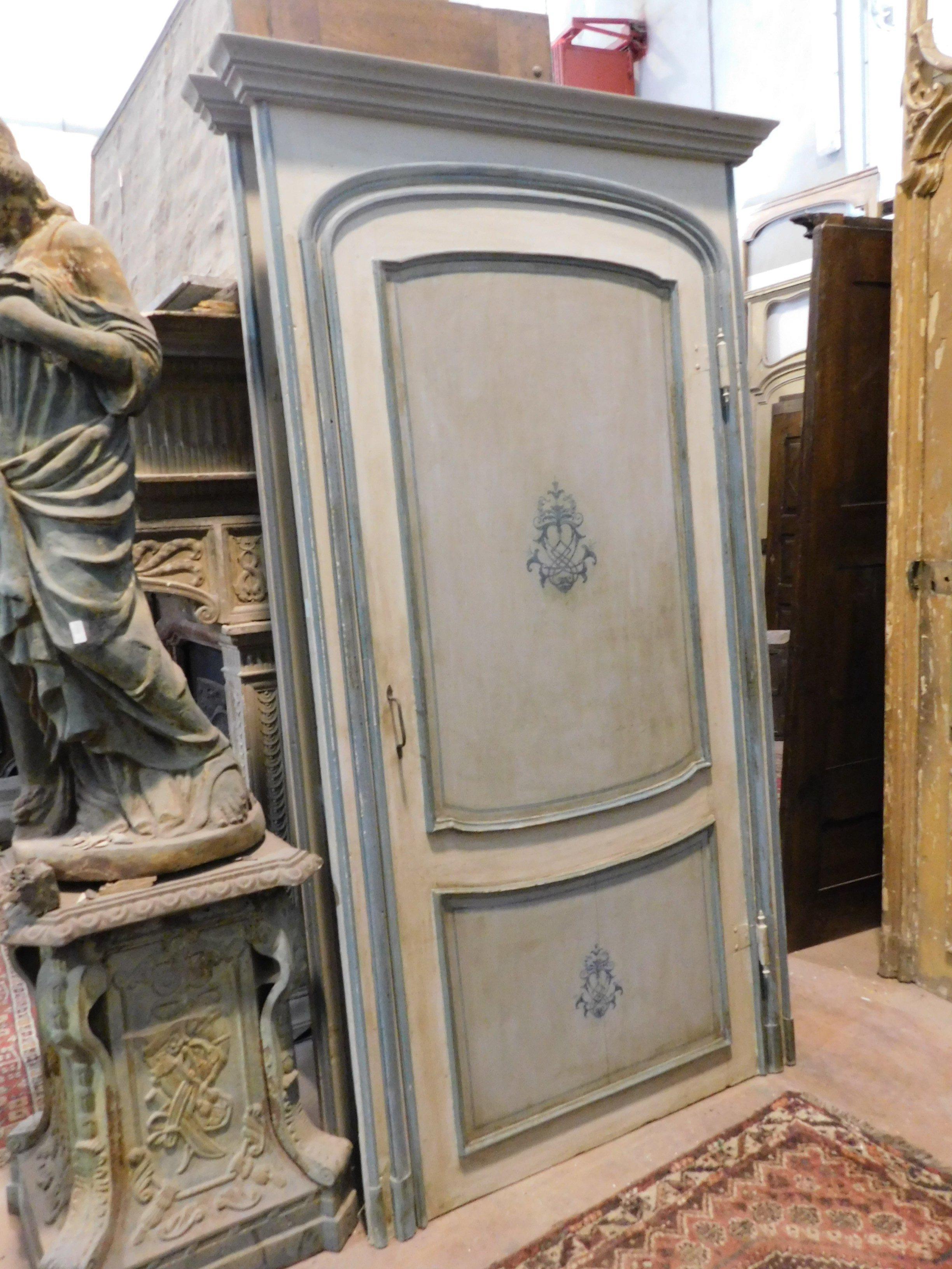 Pair of Antique Doors Painted with Frame, Blue and Gray with Frame, 1700, Italy For Sale 3