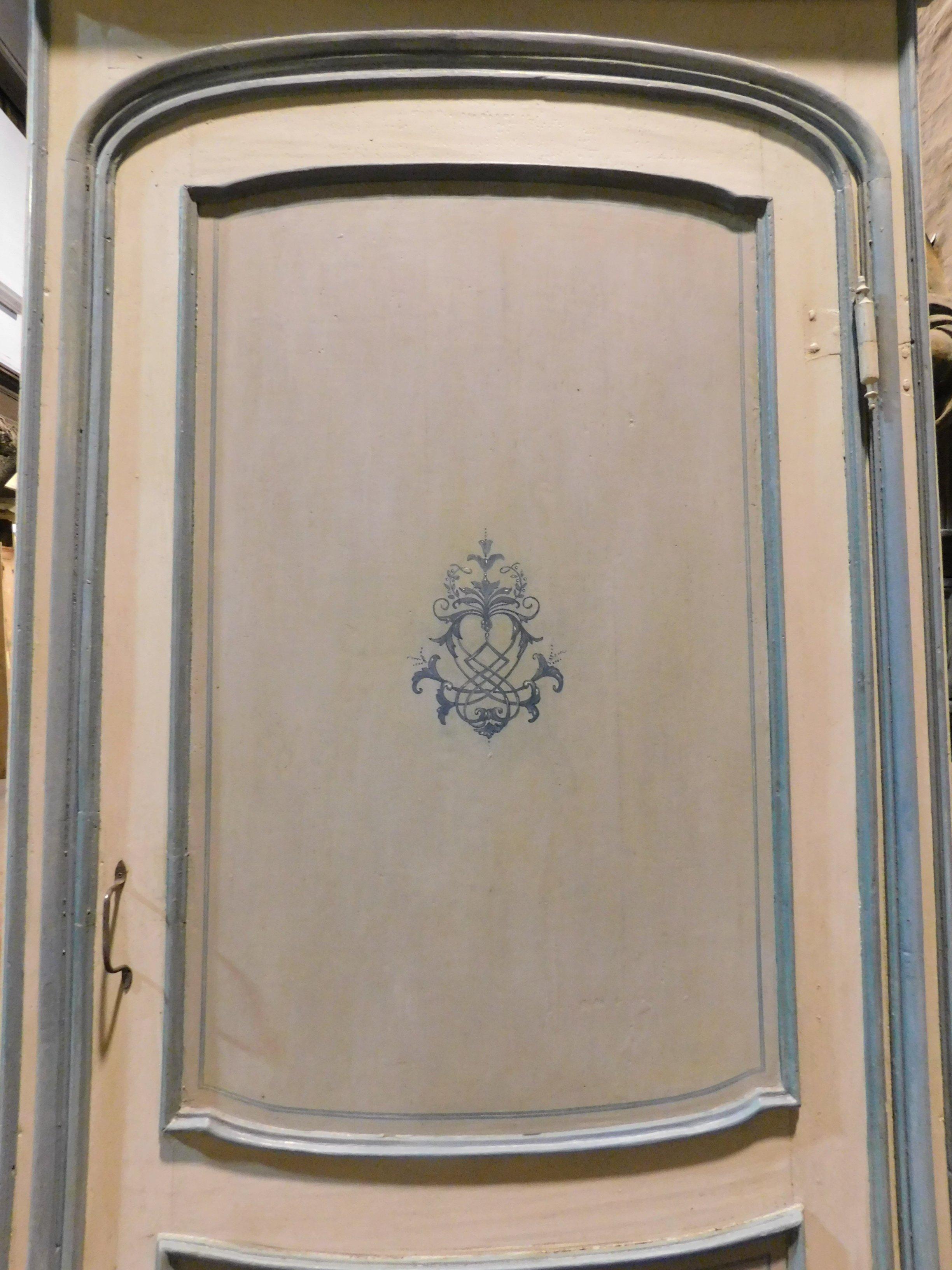 Italian Pair of Antique Doors Painted with Frame, Blue and Gray with Frame, 1700, Italy For Sale