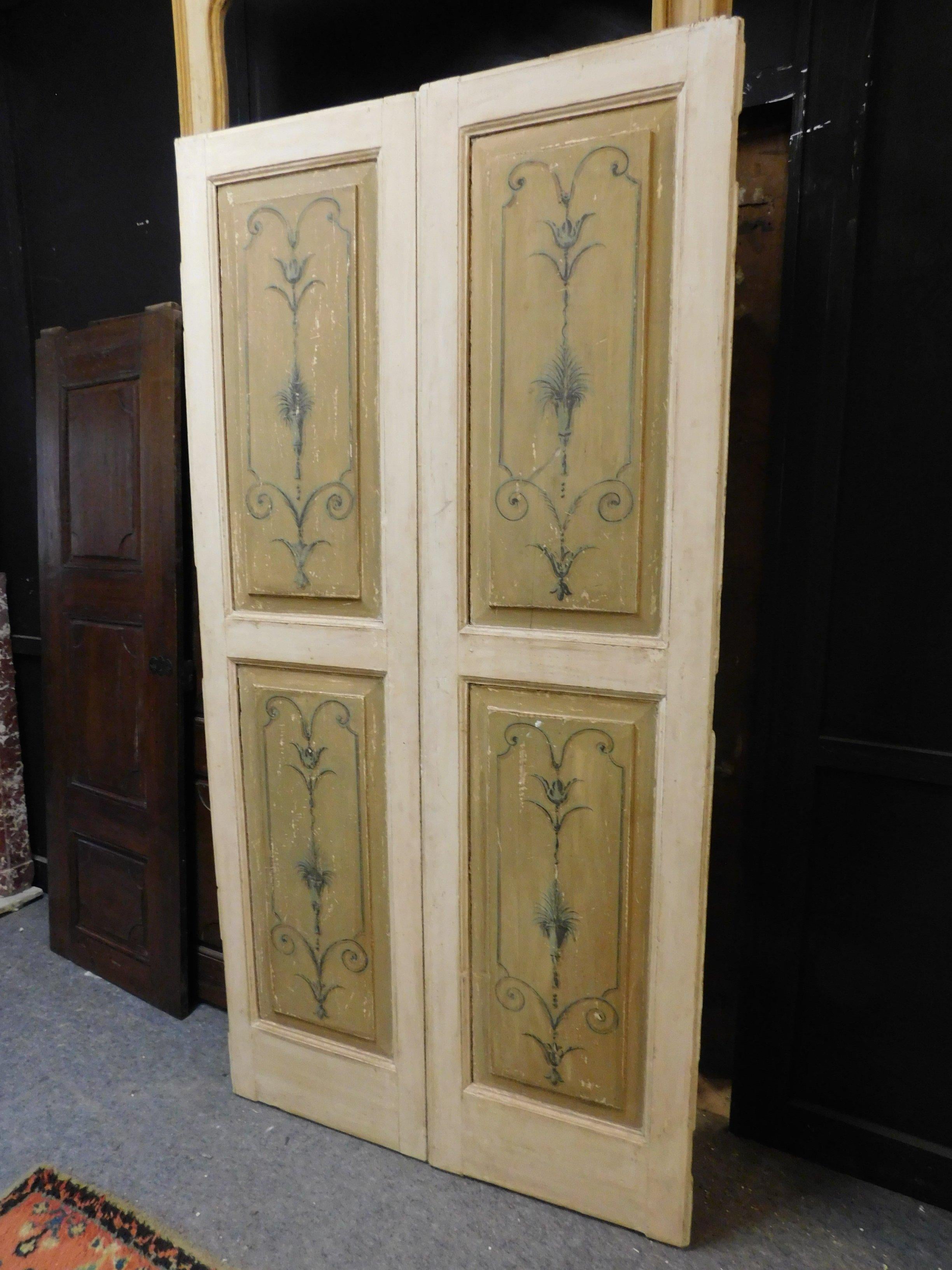 Italian Pair of Antique Double Doors Painted '700 Italy For Sale