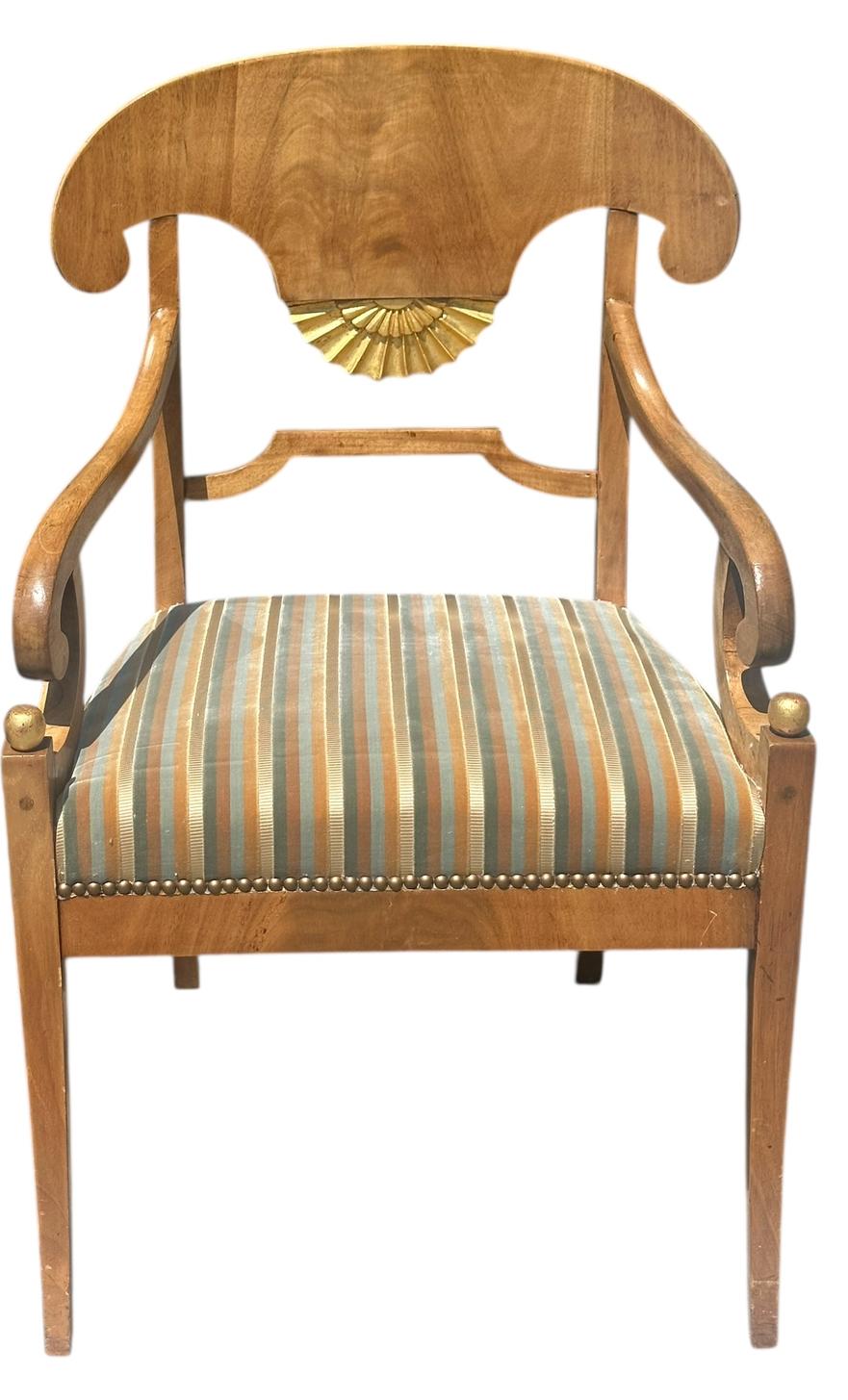 Pareja de sillones Biedermeier antiguos de principios del siglo XIX en Bueno estado para la venta en LOS ANGELES, CA