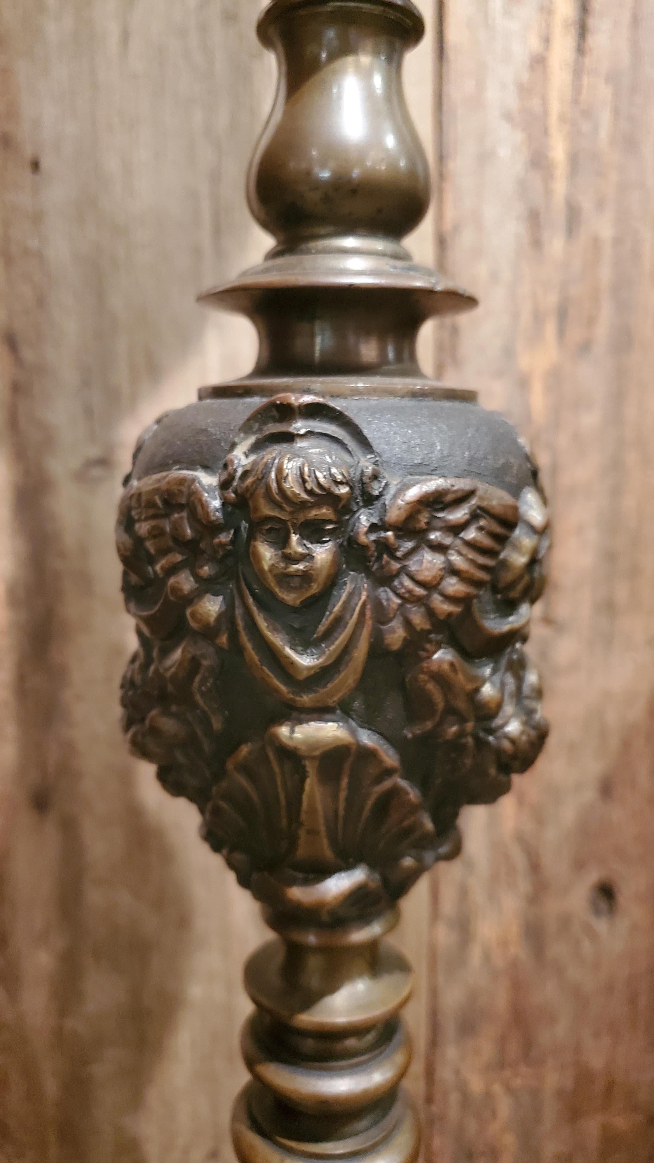 Pareja de antorchas antiguas de bronce y hierro de principios del siglo XIX Inglés en venta