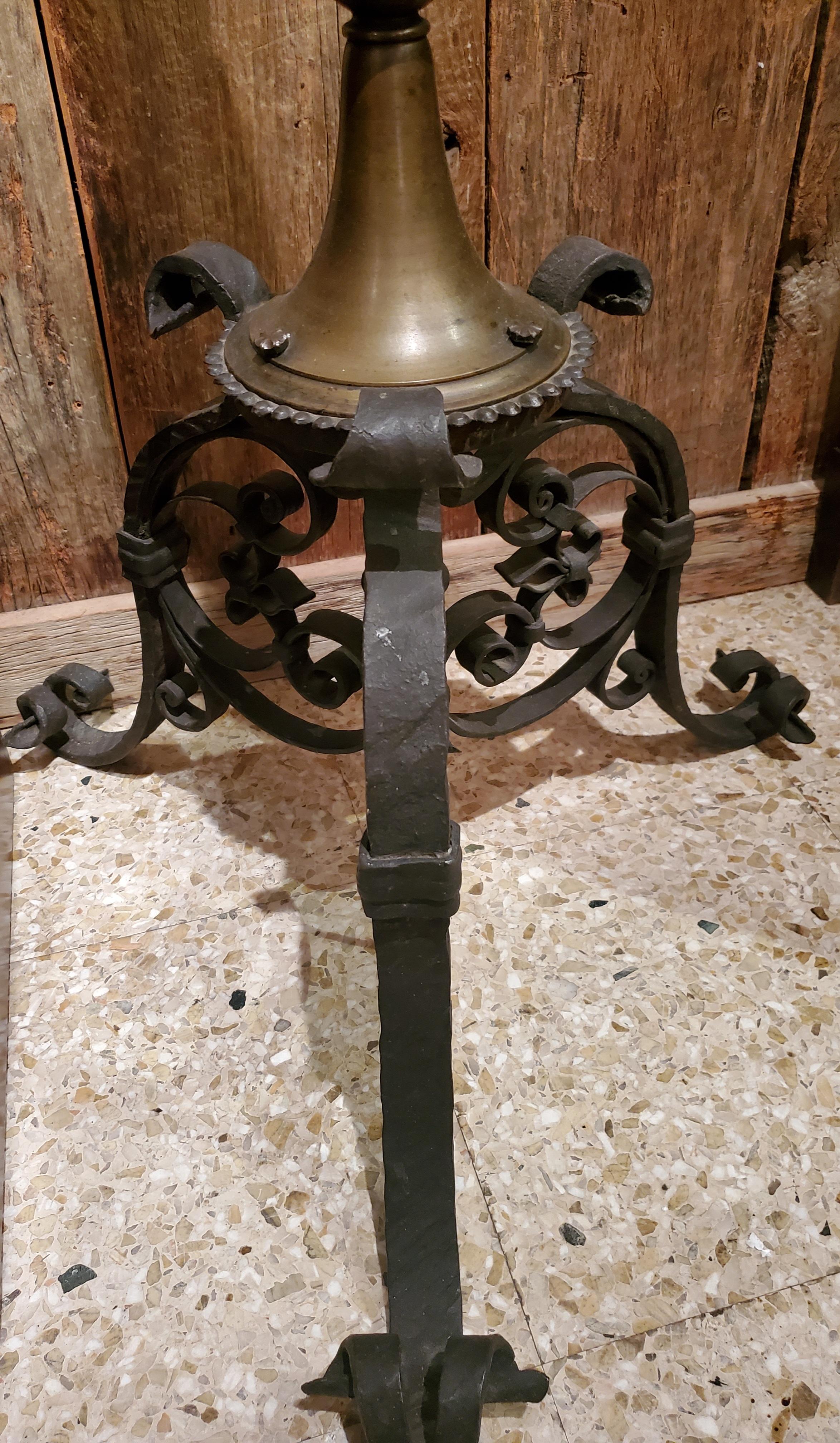 Pair of Antique Early 19th Century Bronze and Iron Torchieres In Good Condition For Sale In New Orleans, LA