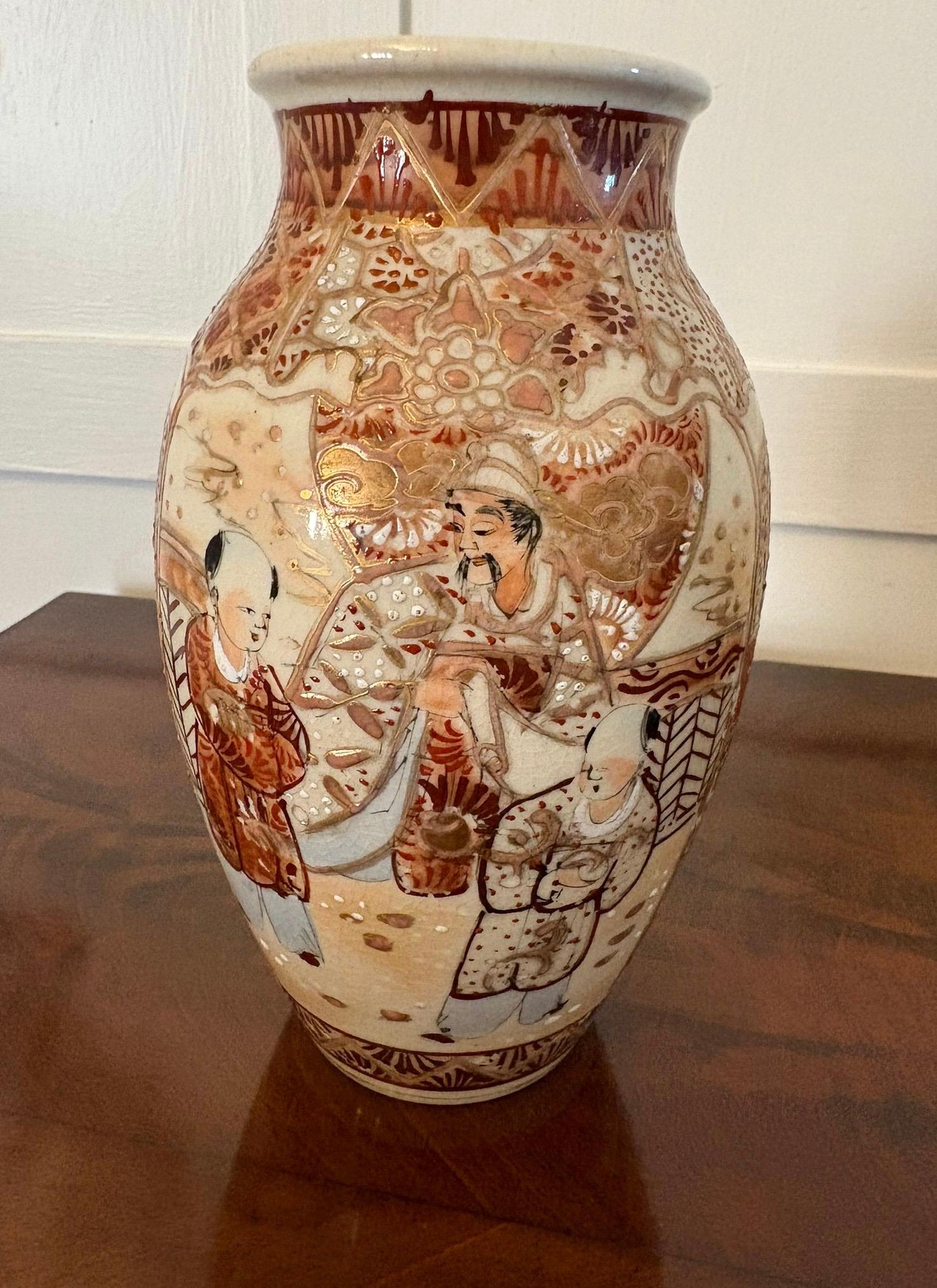 20th Century Pair of Antique Edwardian Quality Satsuma Vases For Sale