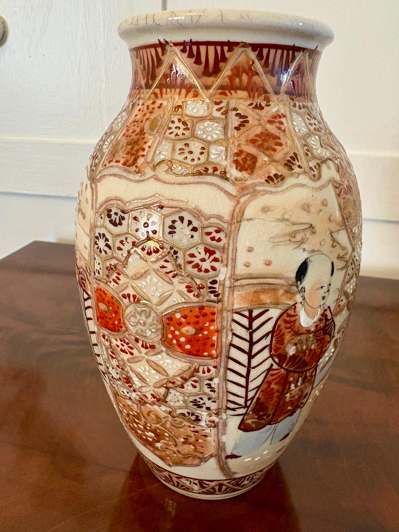 Pair of Antique Edwardian Quality Satsuma Vases For Sale 3