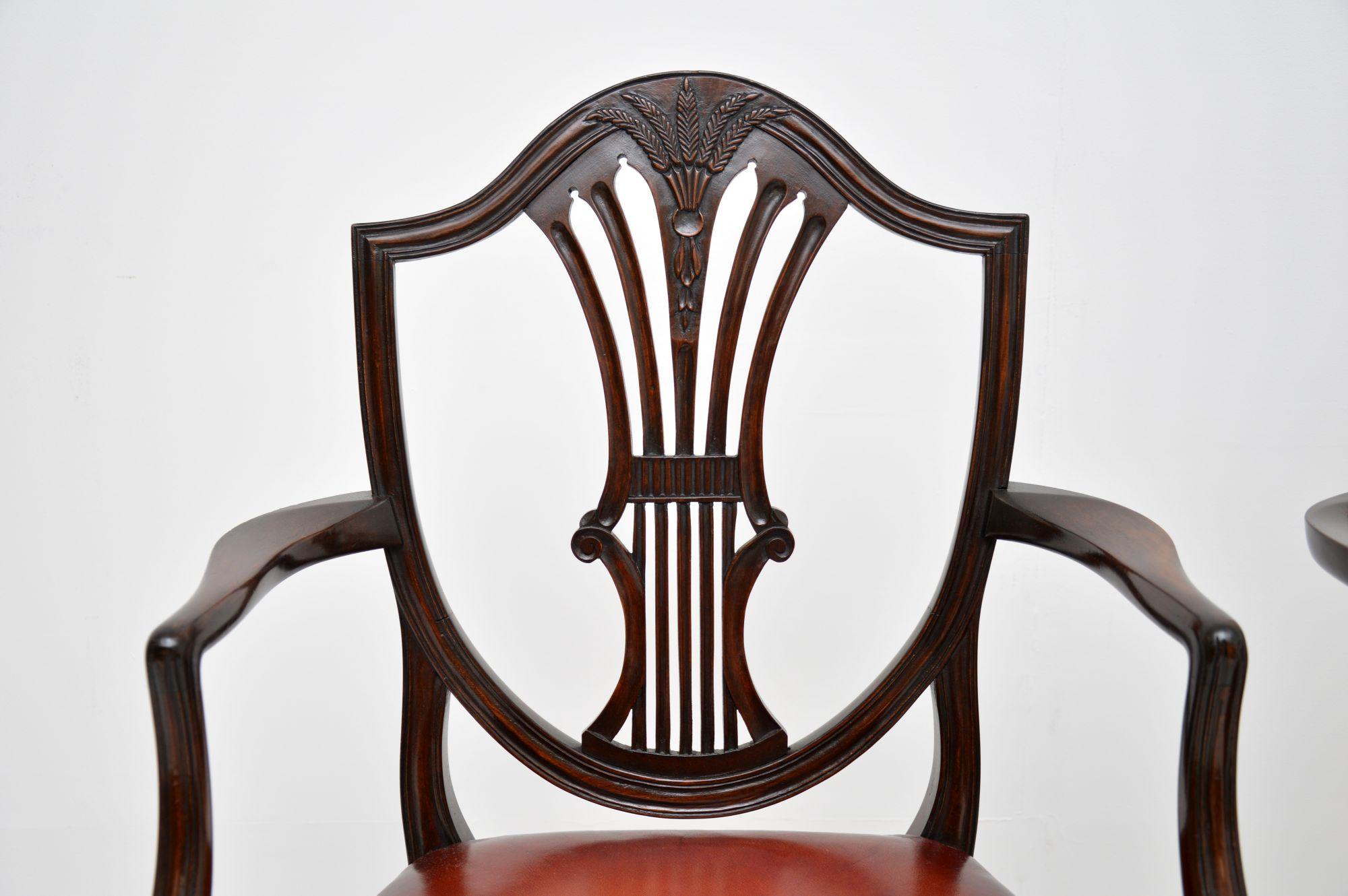 English Pair of Antique Edwardian Carver Armchairs