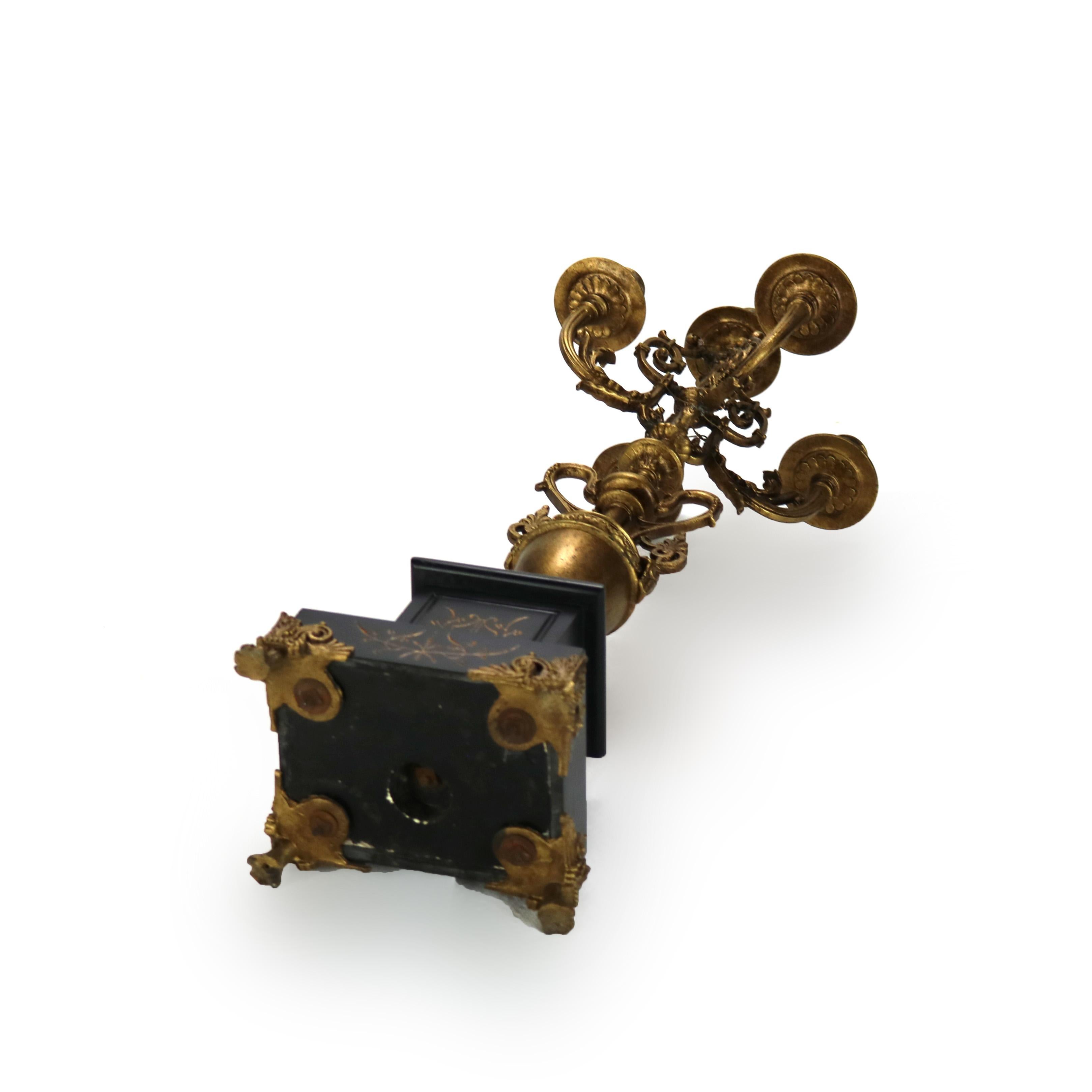 Coppia di antichi candelabri a cinque luci in stile revival egiziano C1890 in vendita 9