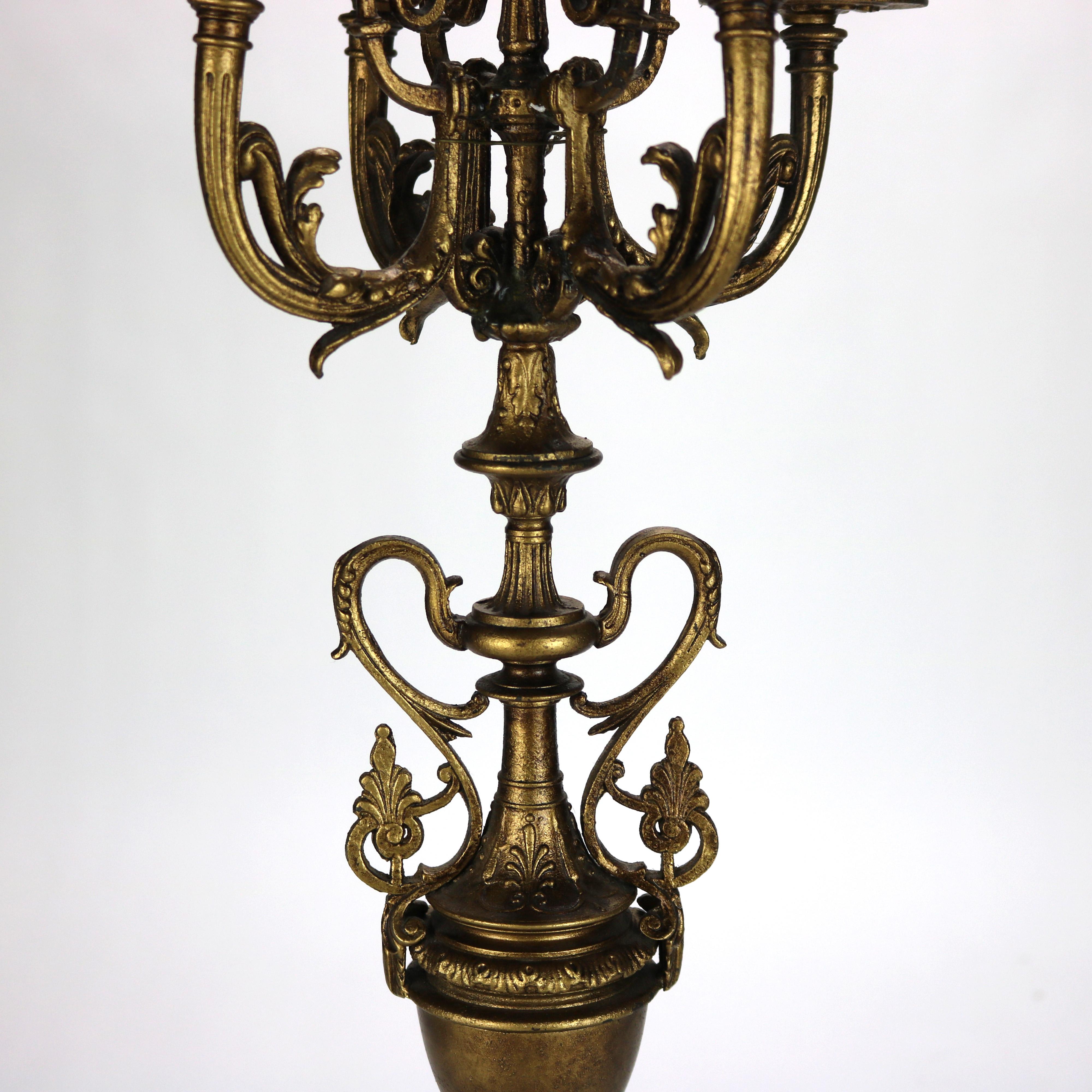 Neoegizio Coppia di antichi candelabri a cinque luci in stile revival egiziano C1890 in vendita