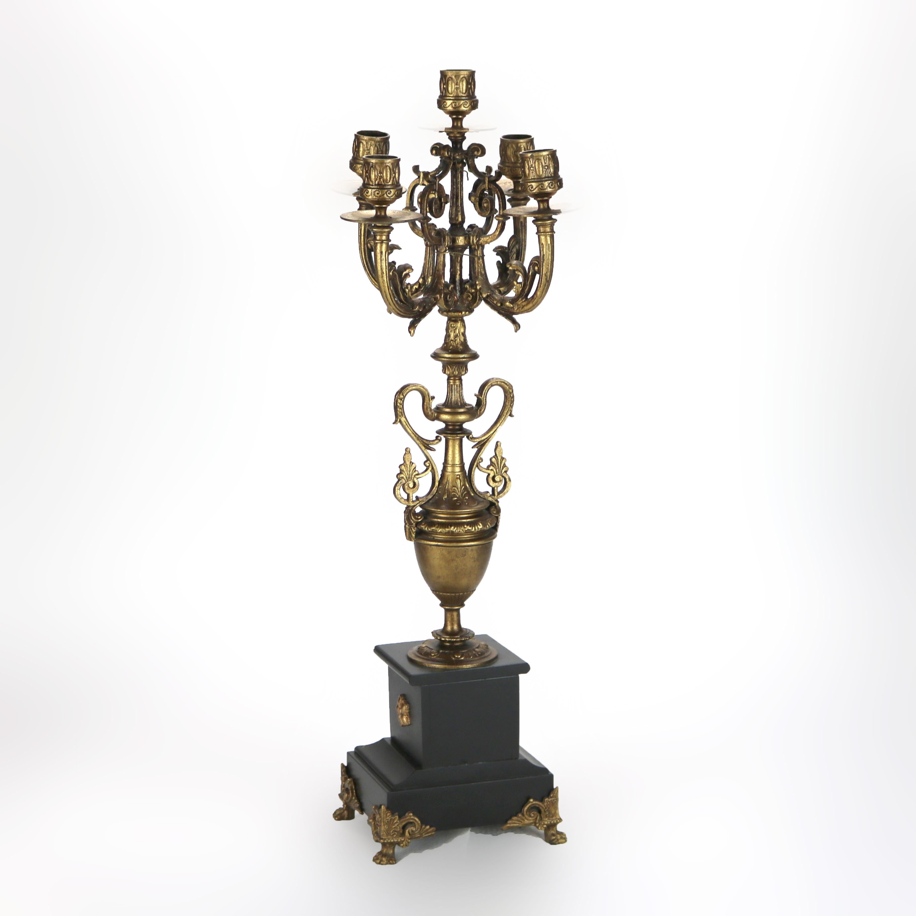 Metallo Coppia di antichi candelabri a cinque luci in stile revival egiziano C1890 in vendita