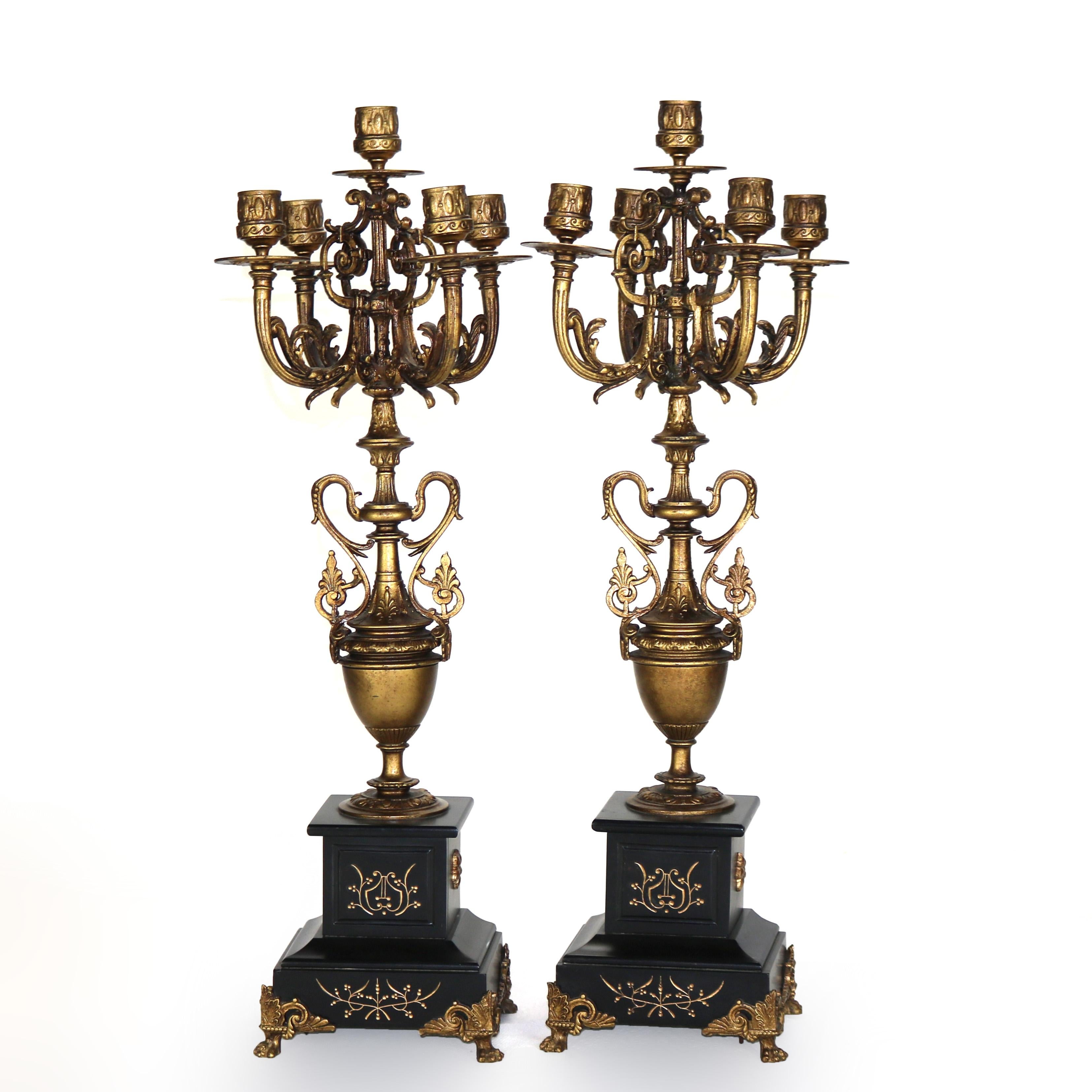 Coppia di antichi candelabri a cinque luci in stile revival egiziano C1890 in vendita 1