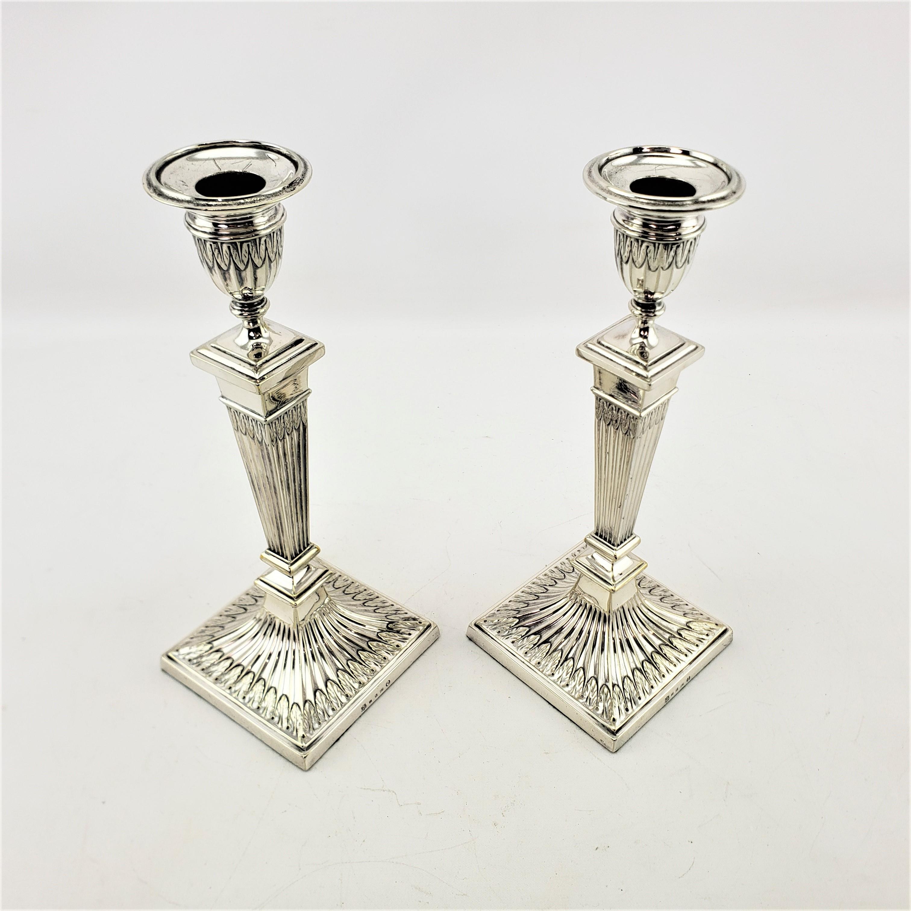20th Century Pair of Antique Elkington Silver Plated Column Candlesticks with Leaf Decoration For Sale