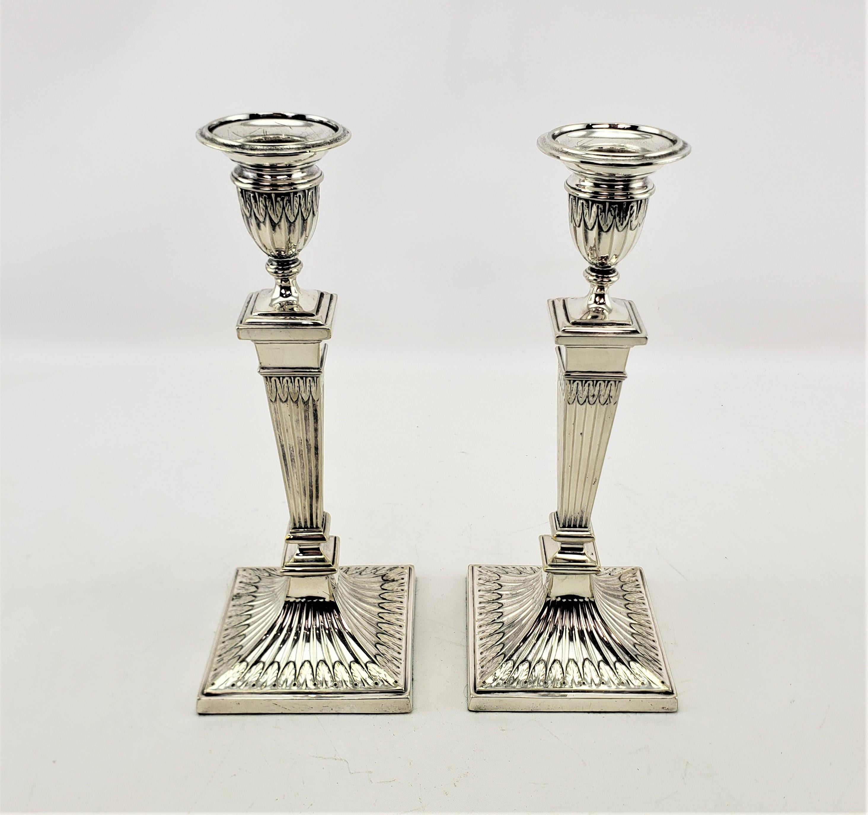Pair of Antique Elkington Silver Plated Column Candlesticks with Leaf Decoration For Sale 1