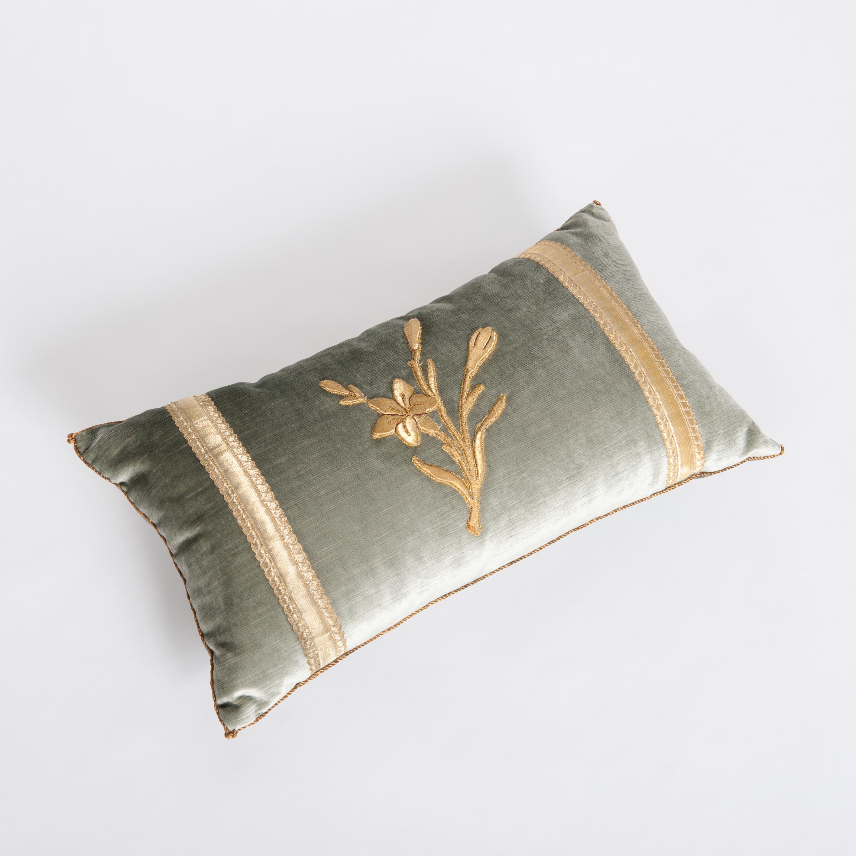 Hand-Crafted Pair of Pastel Green Colored Velvet Pillows with Antique Metallic Embroidery For Sale