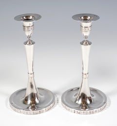 Pareja de antiguos candelabros imperio de plata, Johann Kaba Viena, fechados en 1803
