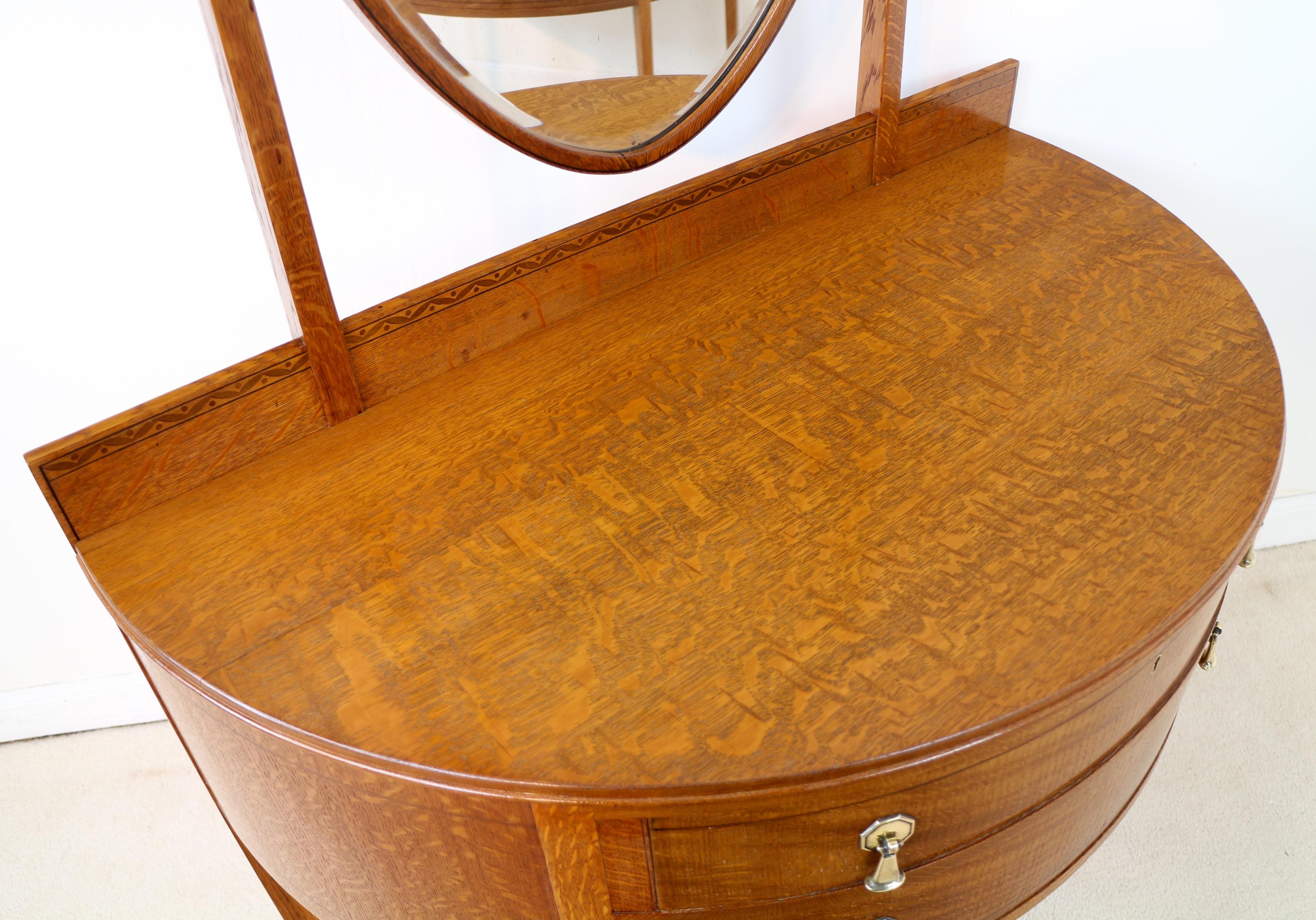 Pair of Antique English Arts & Crafts Oak Inlaid Dressing Table Chests For Sale 5