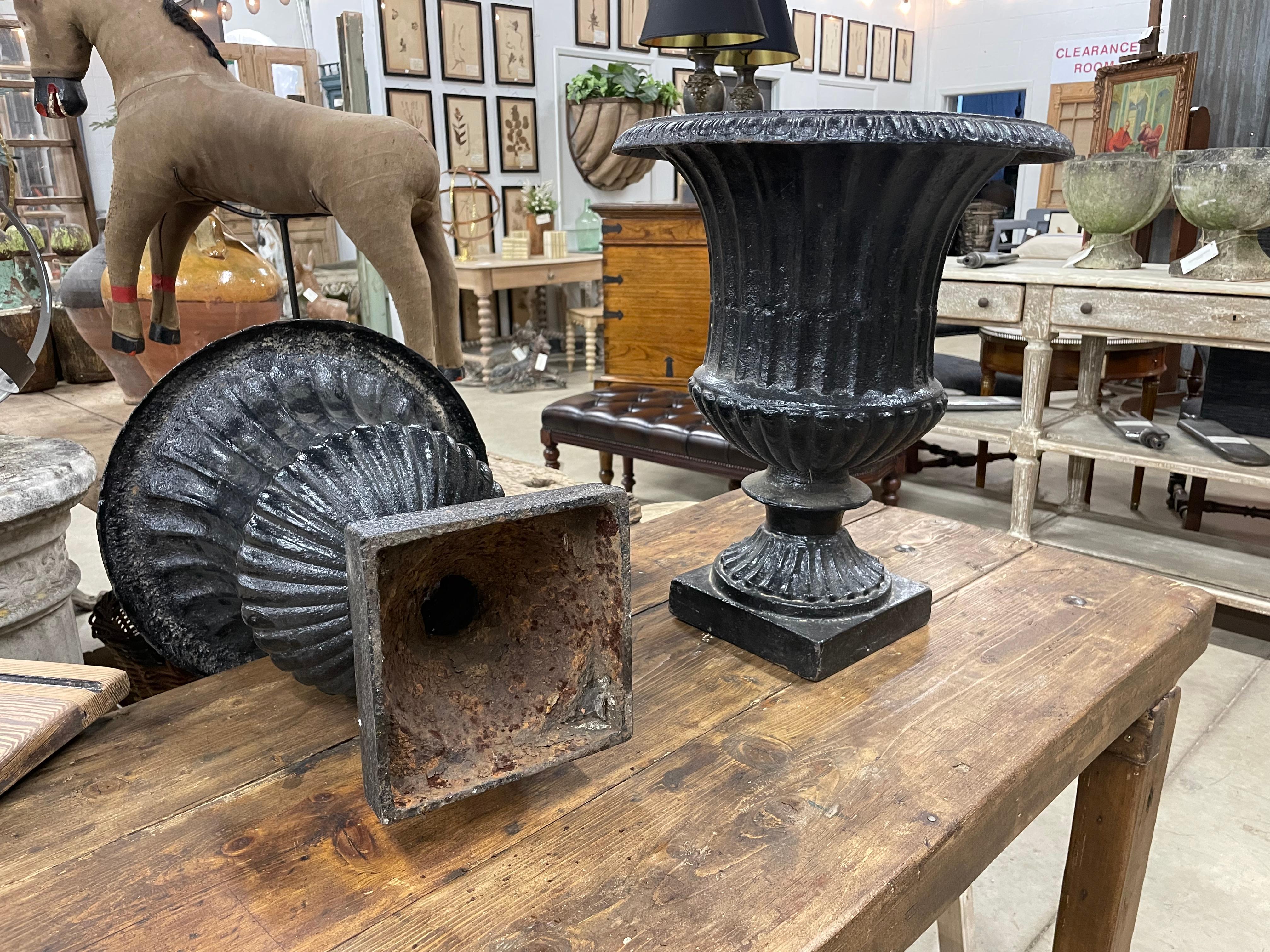 19th Century Pair of Antique English Cast Iron Urns For Sale