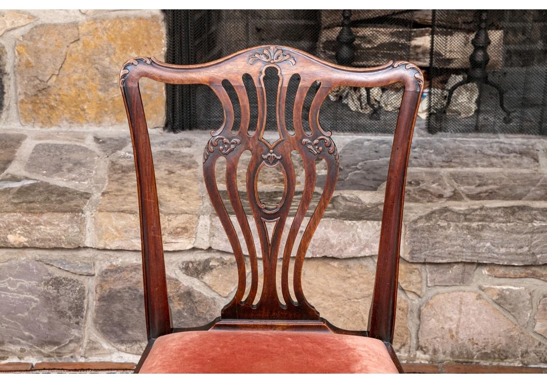 Bois de feuillus Paire de chaises d'appoint anglaises anciennes de style Chippendale en vente