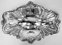 Paire de paniers à pain classiques édouardiens anglais anciens en argent sterling, 1902