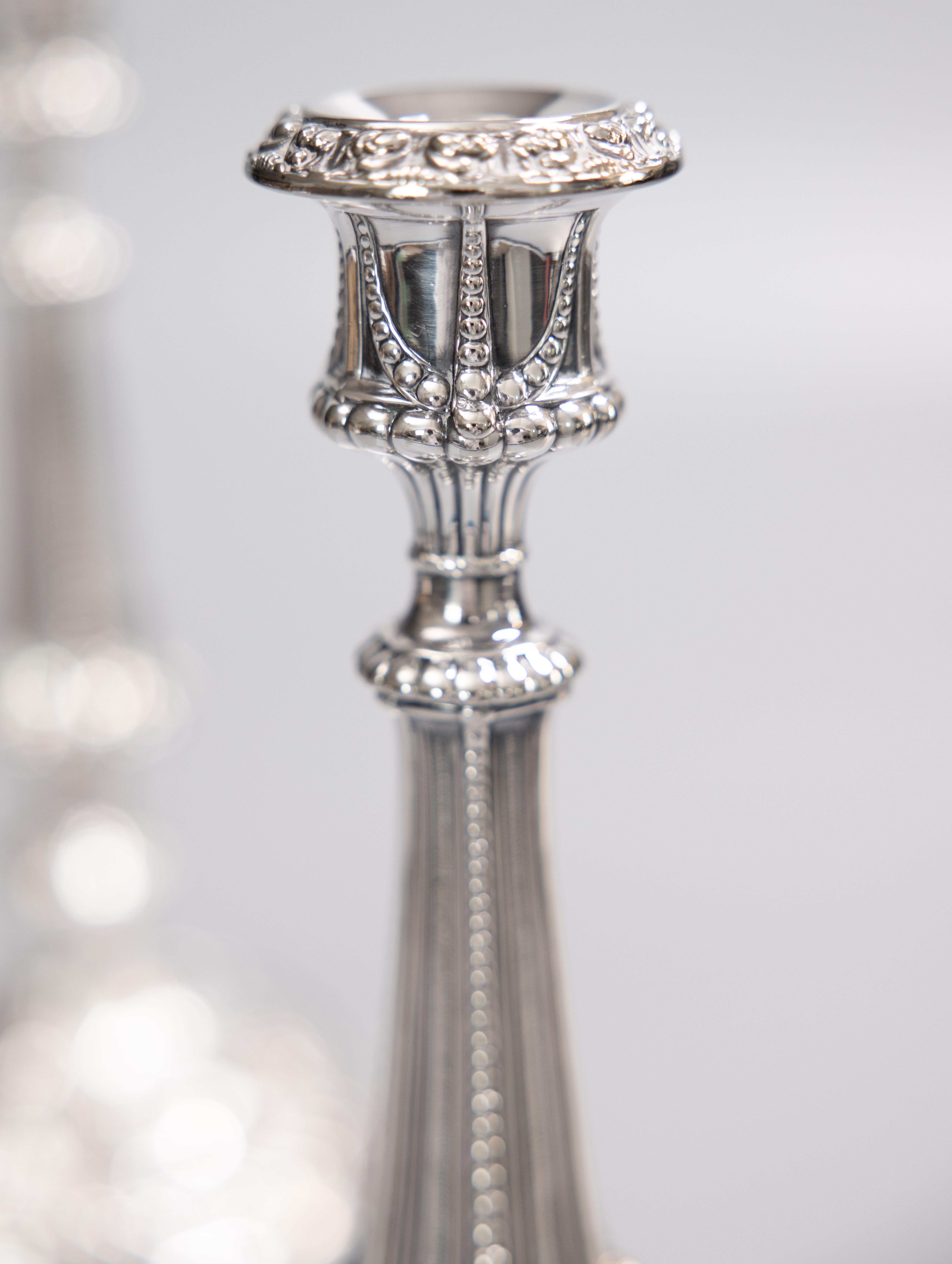 Pair of Antique English Elkington Neoclassical Silver Plate Candlesticks c. 1899 For Sale 3
