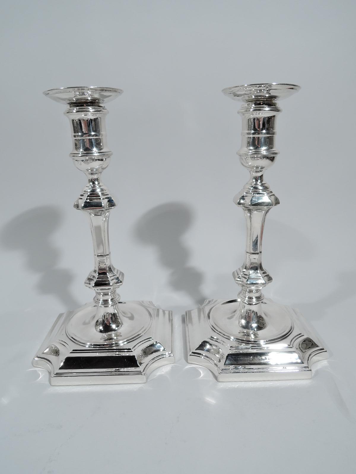 Pair of Antique English Georgian Sterling Silver 3-Light Candelabra In Good Condition In New York, NY