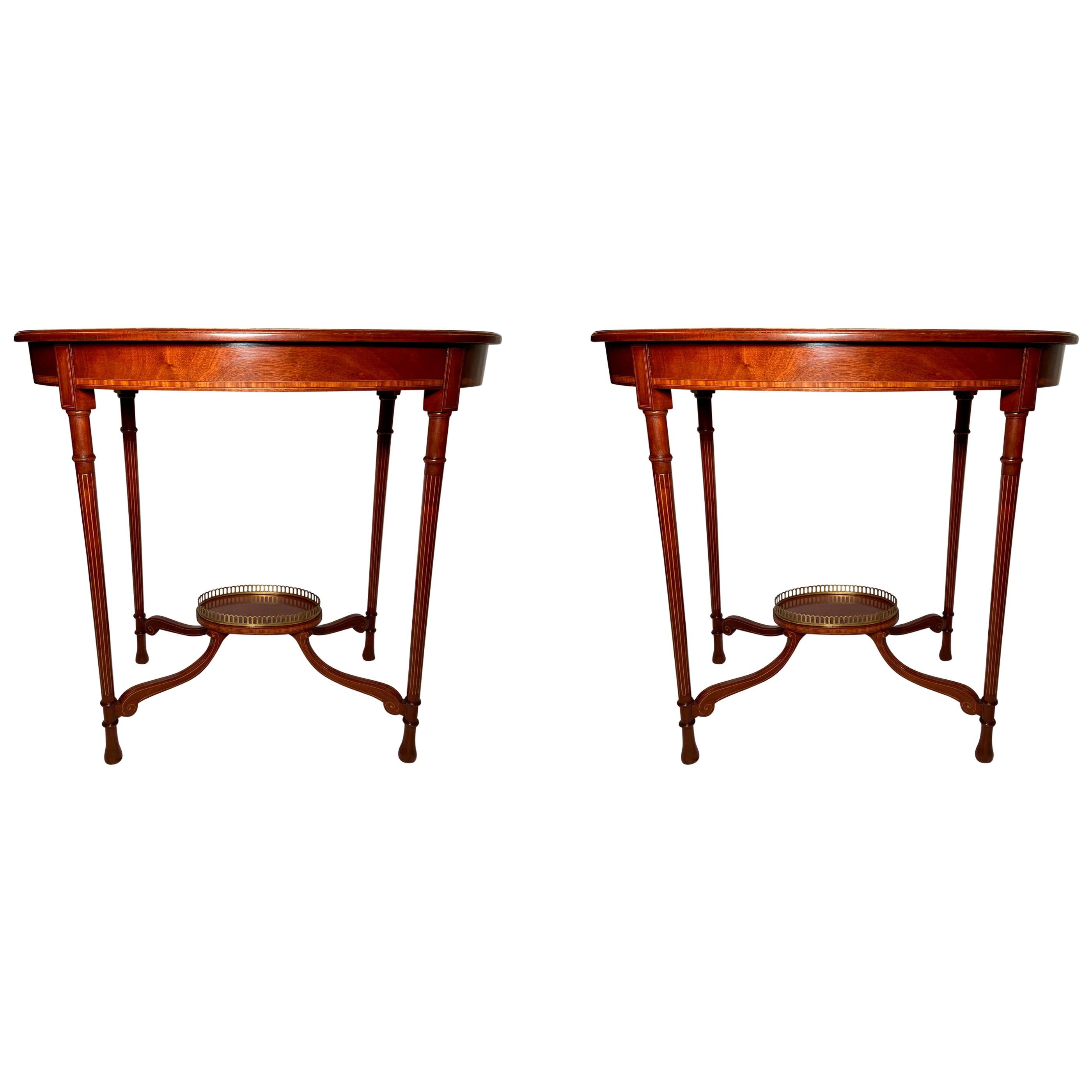 Pair of Antique English Mahogany Occasional Tables, circa 1880 For Sale
