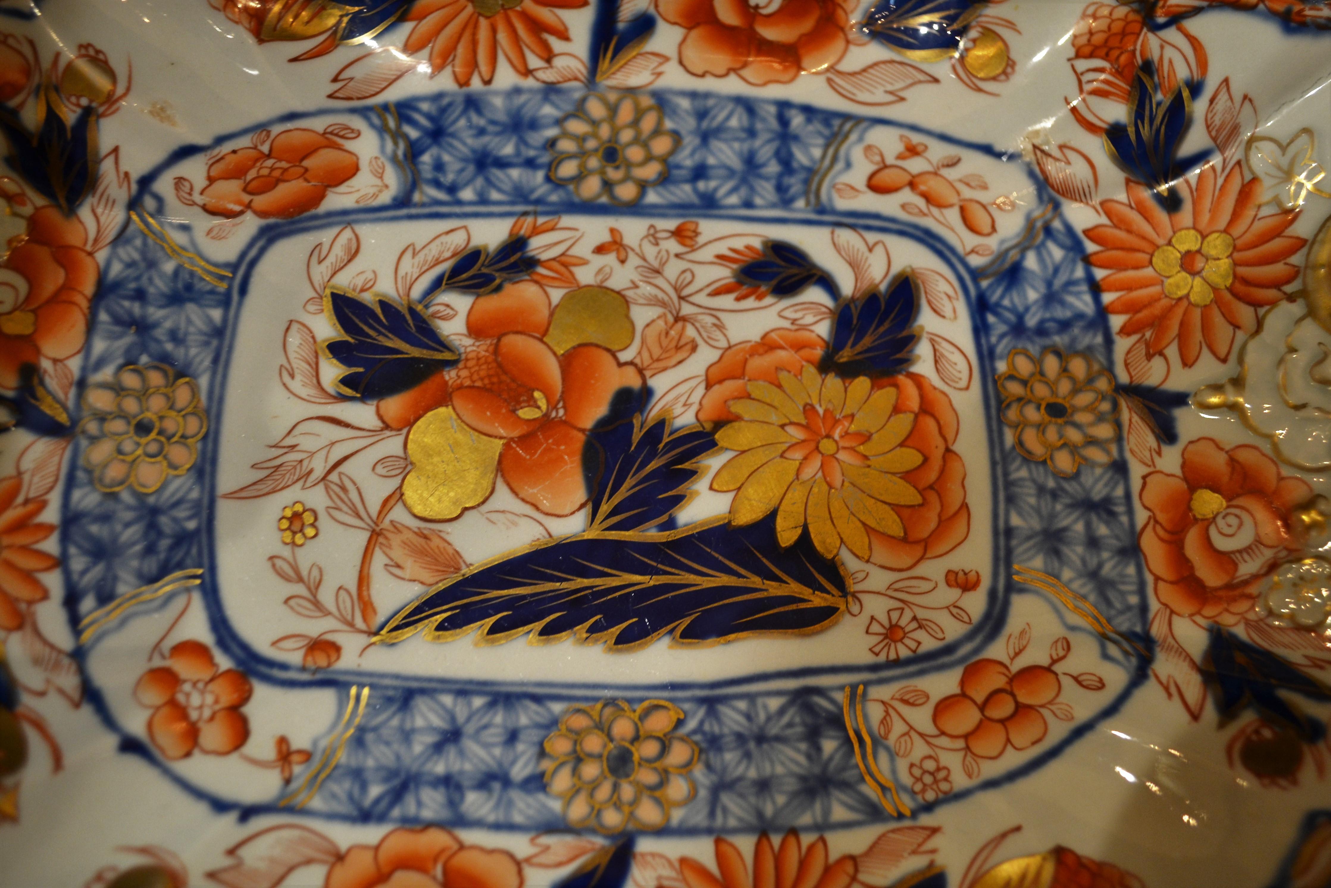 Pair of Antique English Mason's Ironstone Platters In Good Condition For Sale In New Orleans, LA