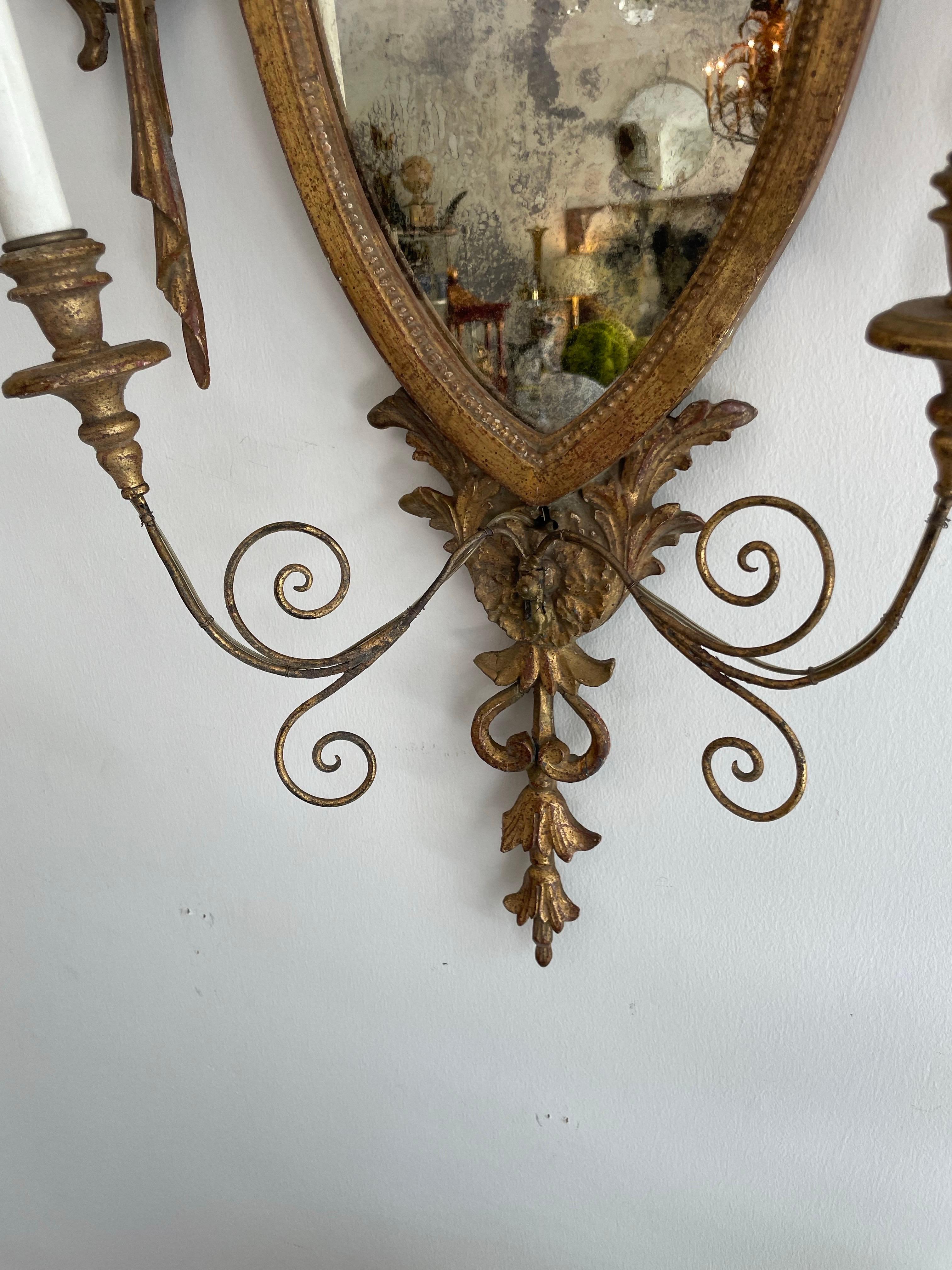 Paire d'appliques murales anglaises anciennes de style Régence avec miroir Bon état - En vente à West Palm Beach, FL