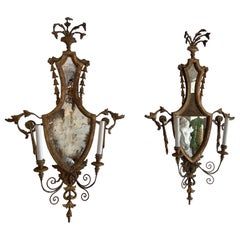Paire d'appliques murales anglaises anciennes de style Régence avec miroir