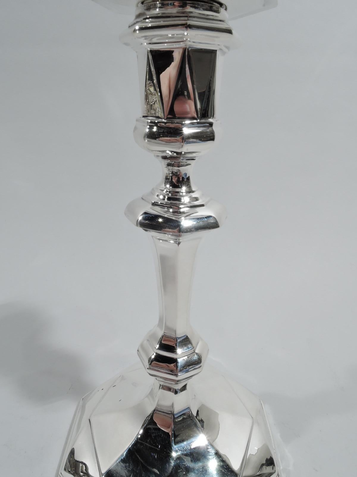 Early 20th Century Pair of Antique English Modern Georgian Sterling Silver Candlesticks