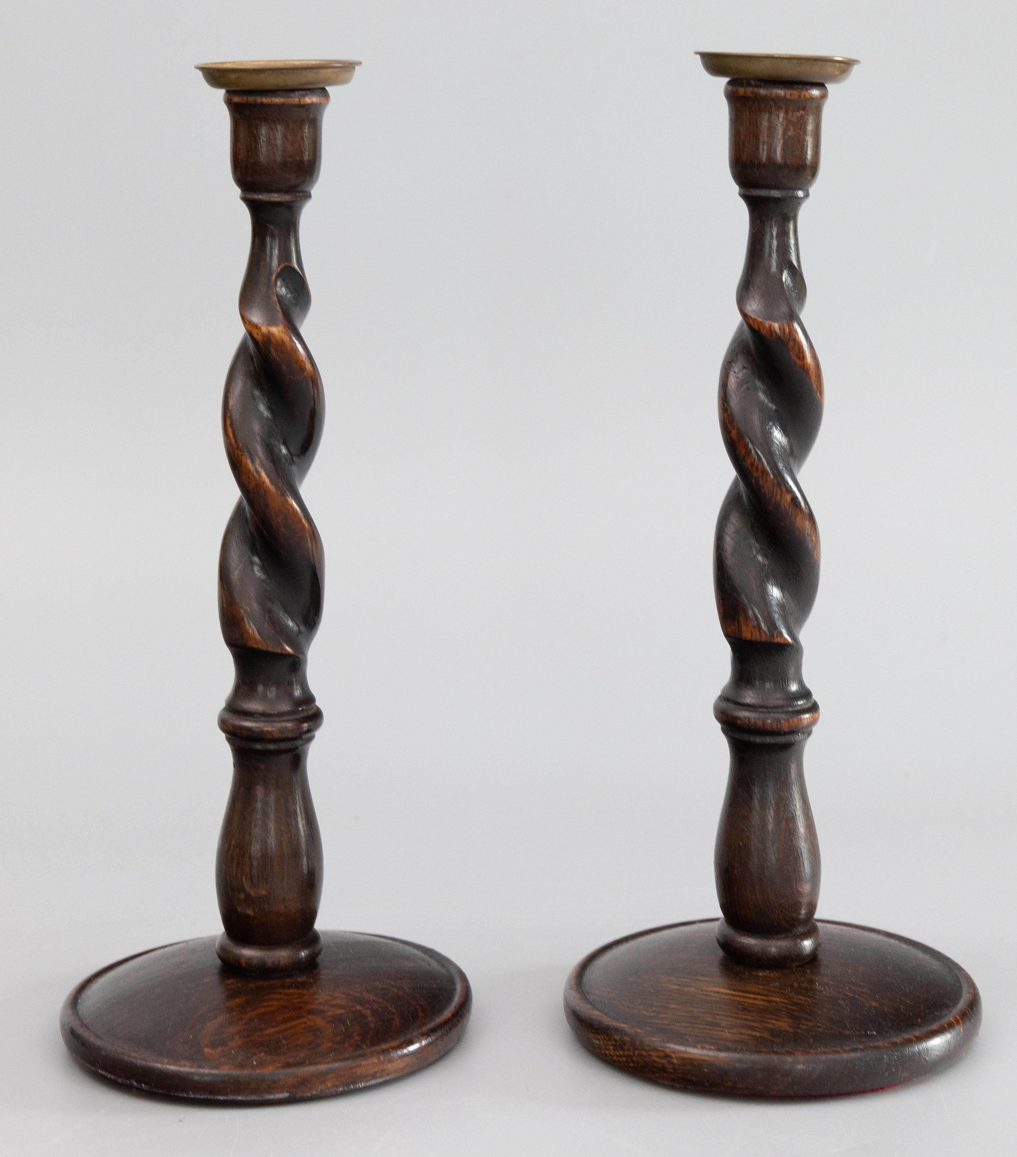 Pair of Antique English Oak Barley Twist Candlesticks, circa 1900 For Sale 2