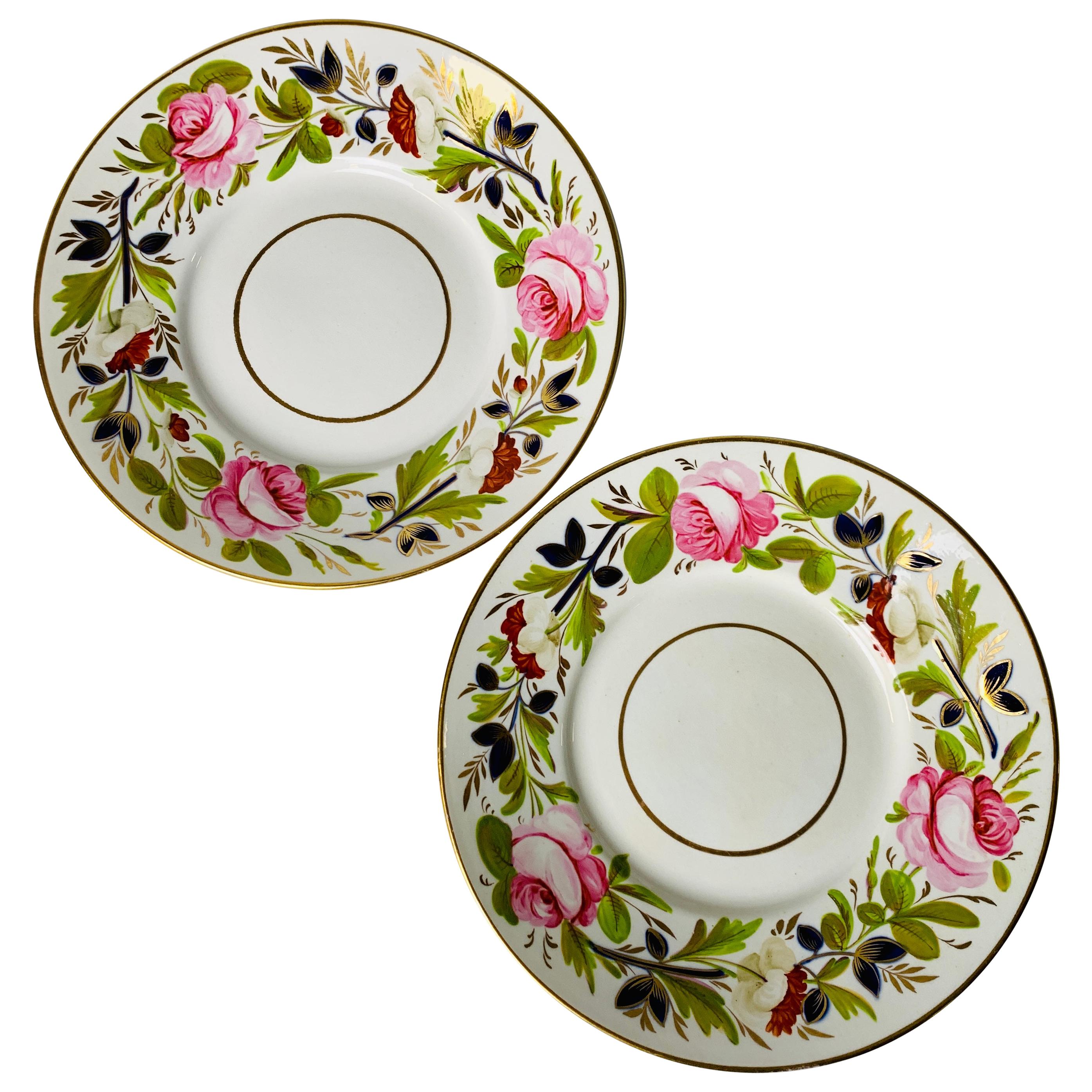 Paire de plats anciens en porcelaine anglaise avec roses peintes à la main, Angleterre, vers 1830 en vente