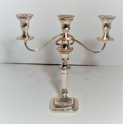 Paar antike englische Sheffield-Kerzenständer aus Sheffield