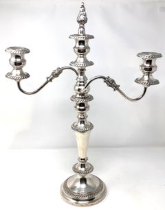 Paar antike englische Sheffield-Kandelaber aus Silberblech, um 1890