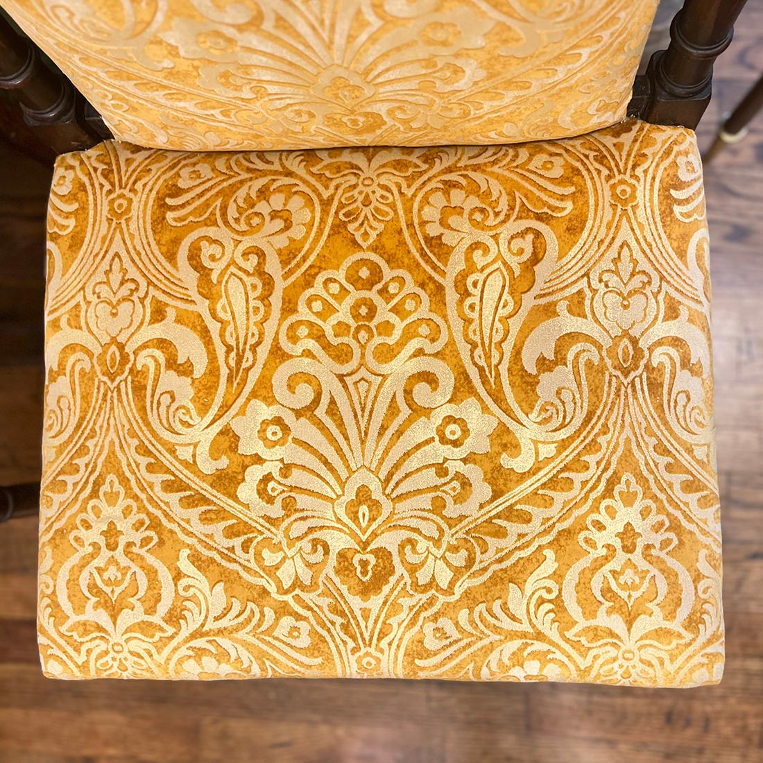 Anglais Paire de chaises d'appoint anglaises anciennes en vente