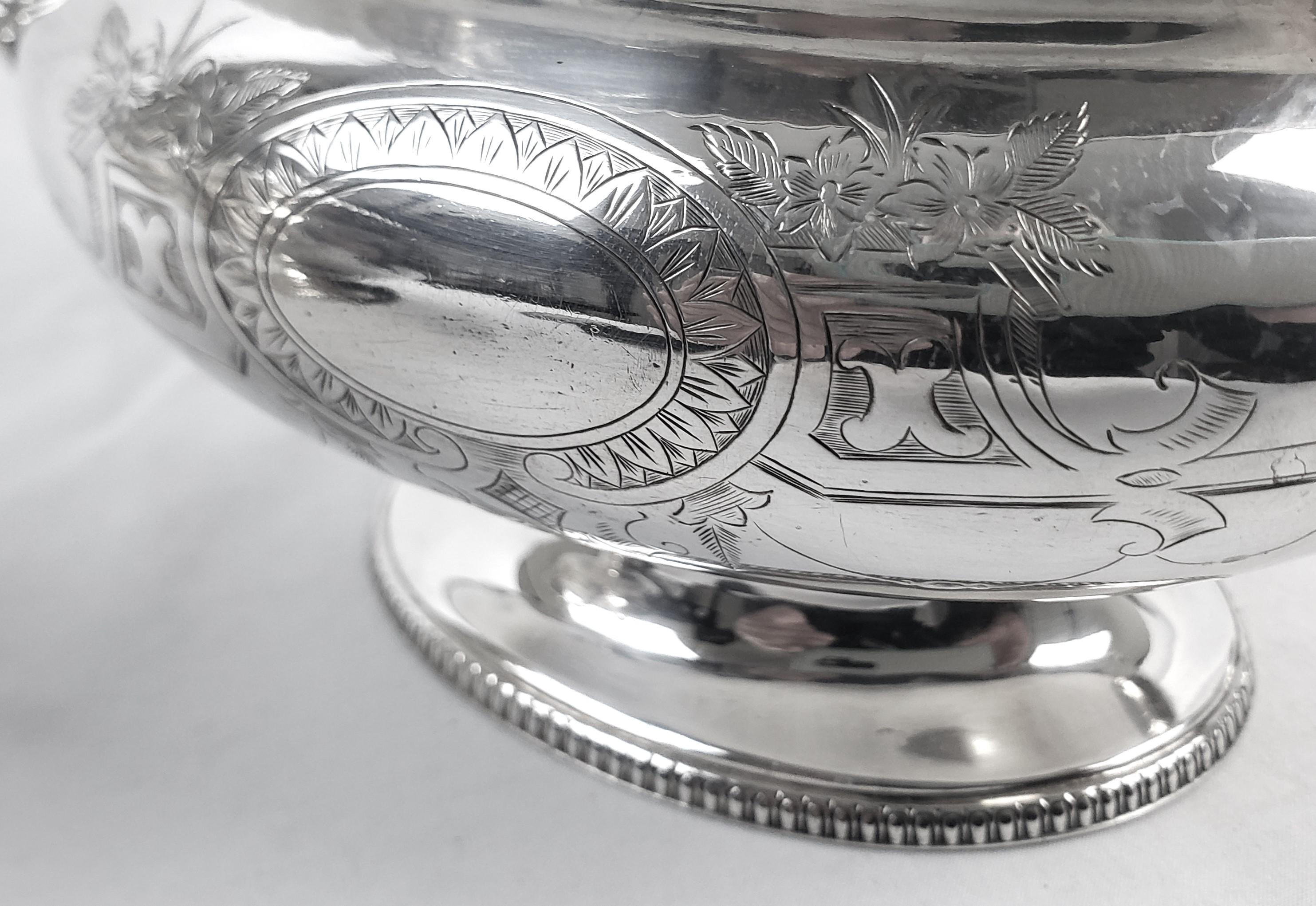 Pair of Antique English Silver Plated Covered Sauce Tureens For Sale 8