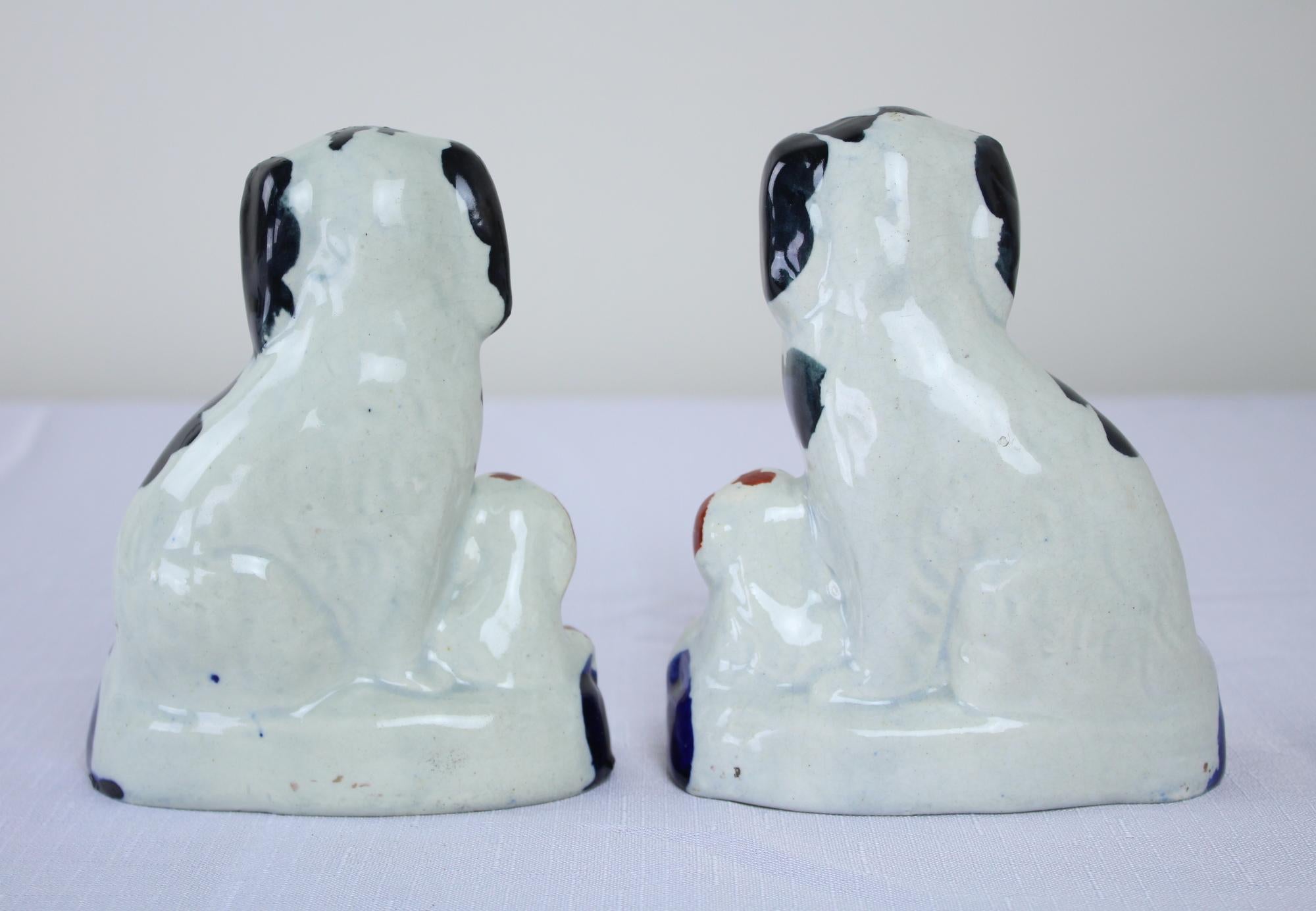 Pair of Decorative English Staffordshire Pottery Dogs 1