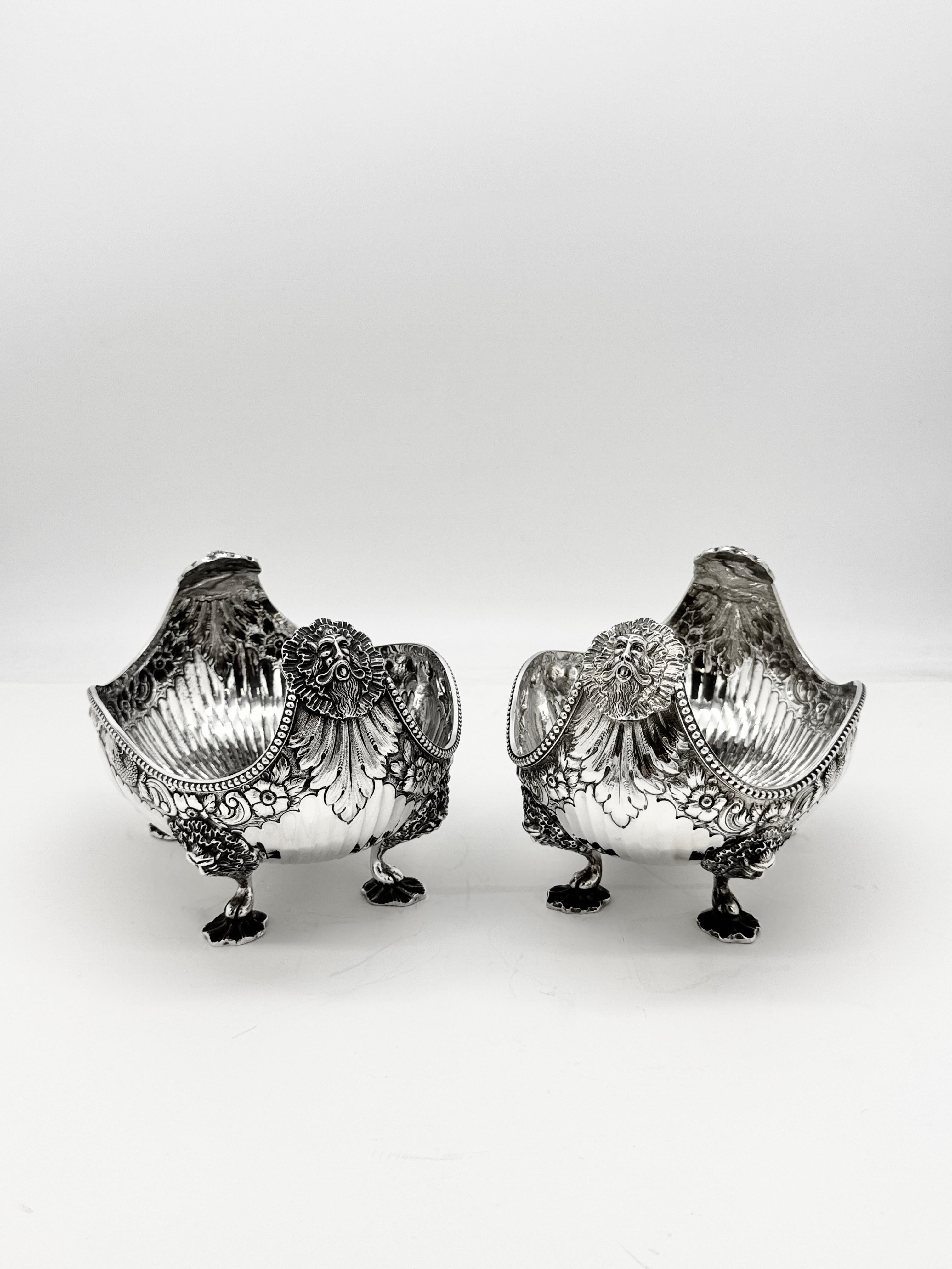 Paire de plats à fruits anciens en argent sterling anglais en vente 5