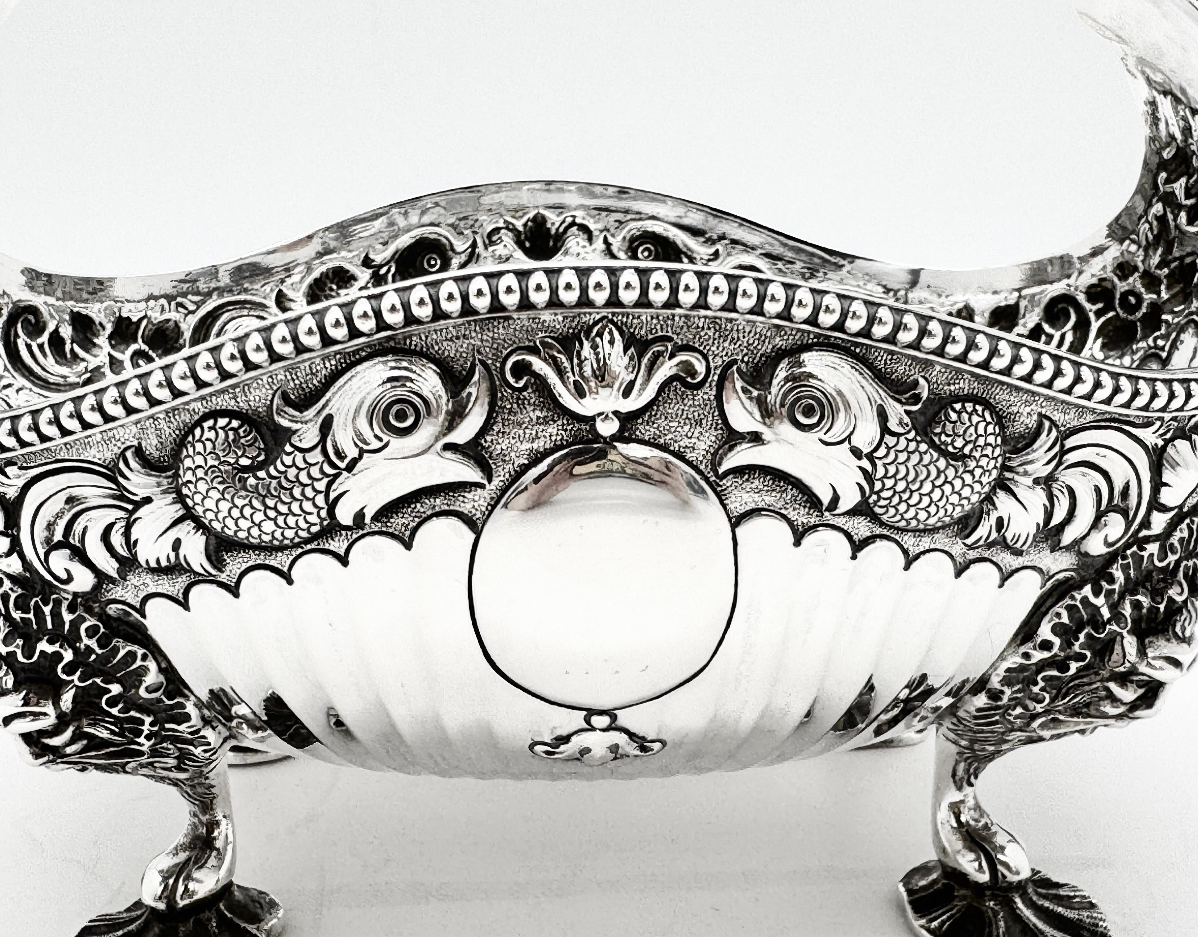 Argent Paire de plats à fruits anciens en argent sterling anglais en vente