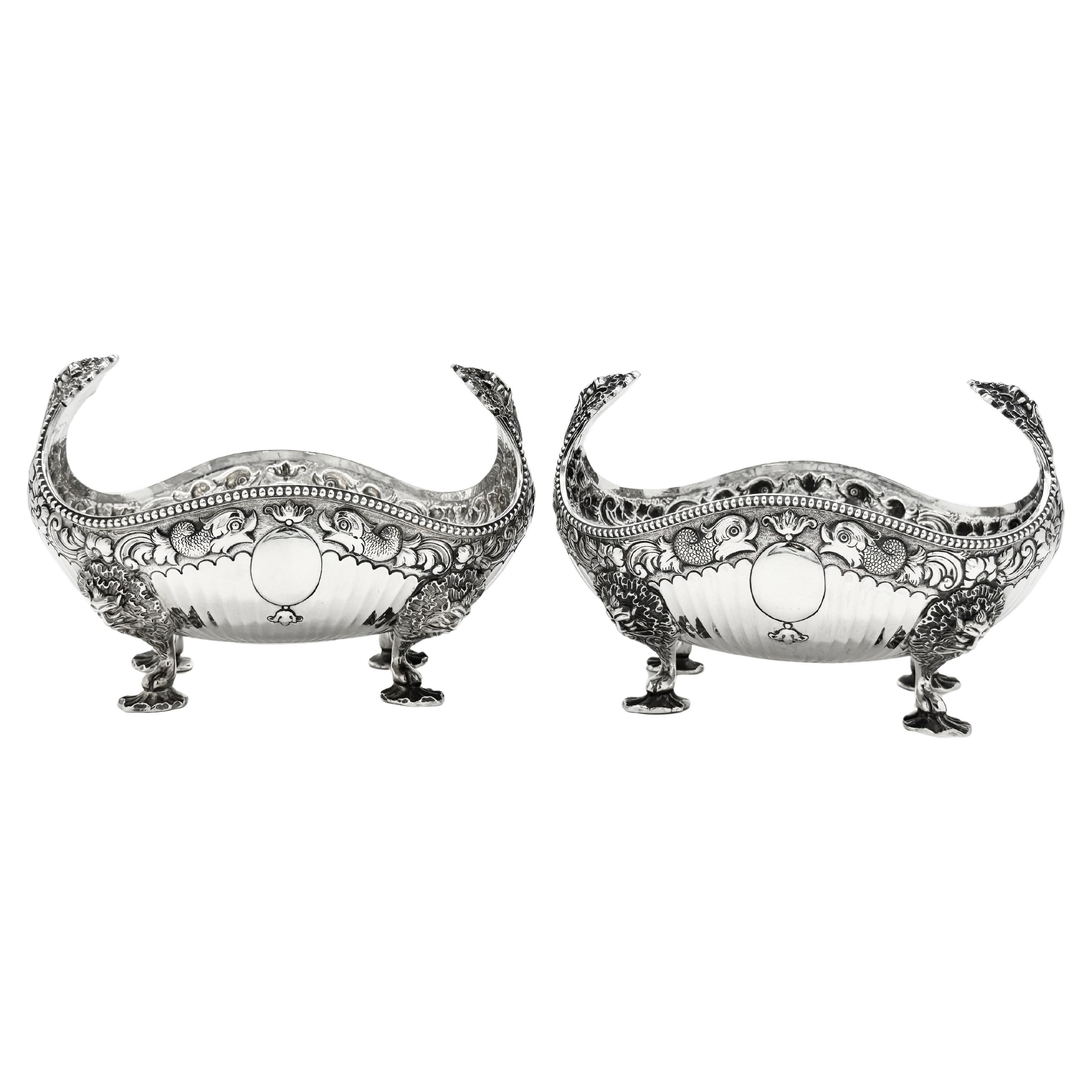 Paire de plats à fruits anciens en argent sterling anglais en vente
