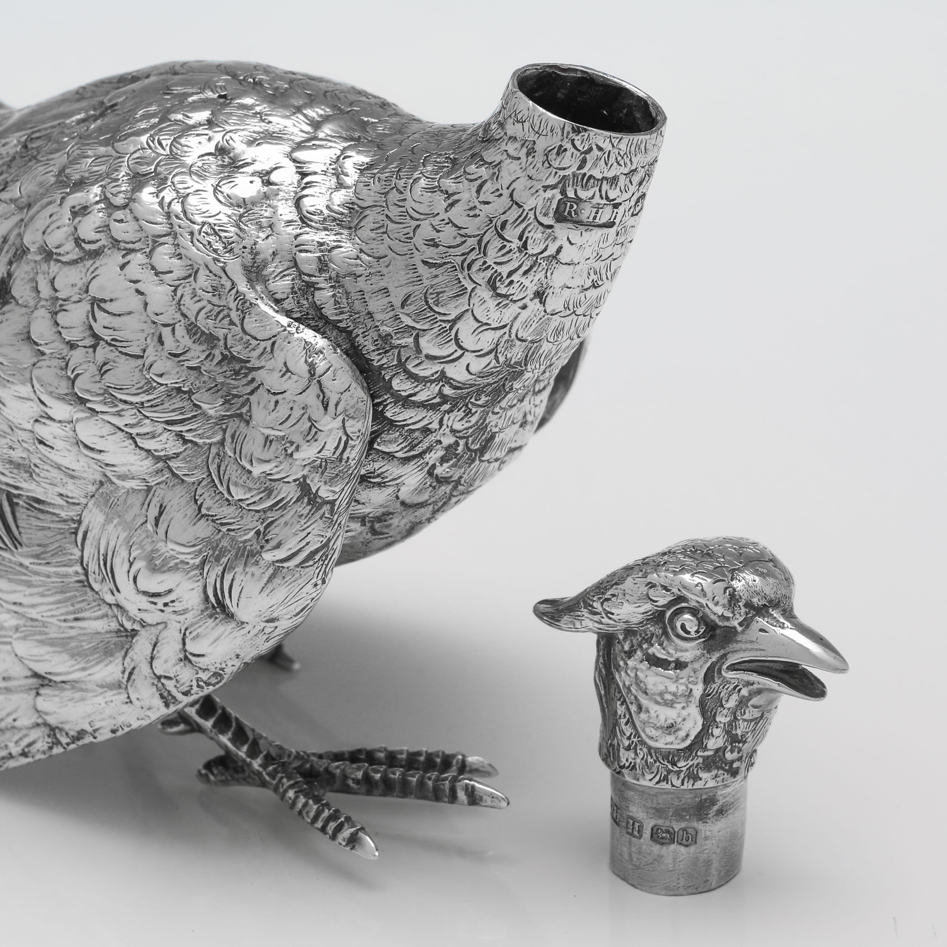 Coppia di antichi modelli di fagiani inglesi in argento sterling realizzati nel 1925 in vendita 1