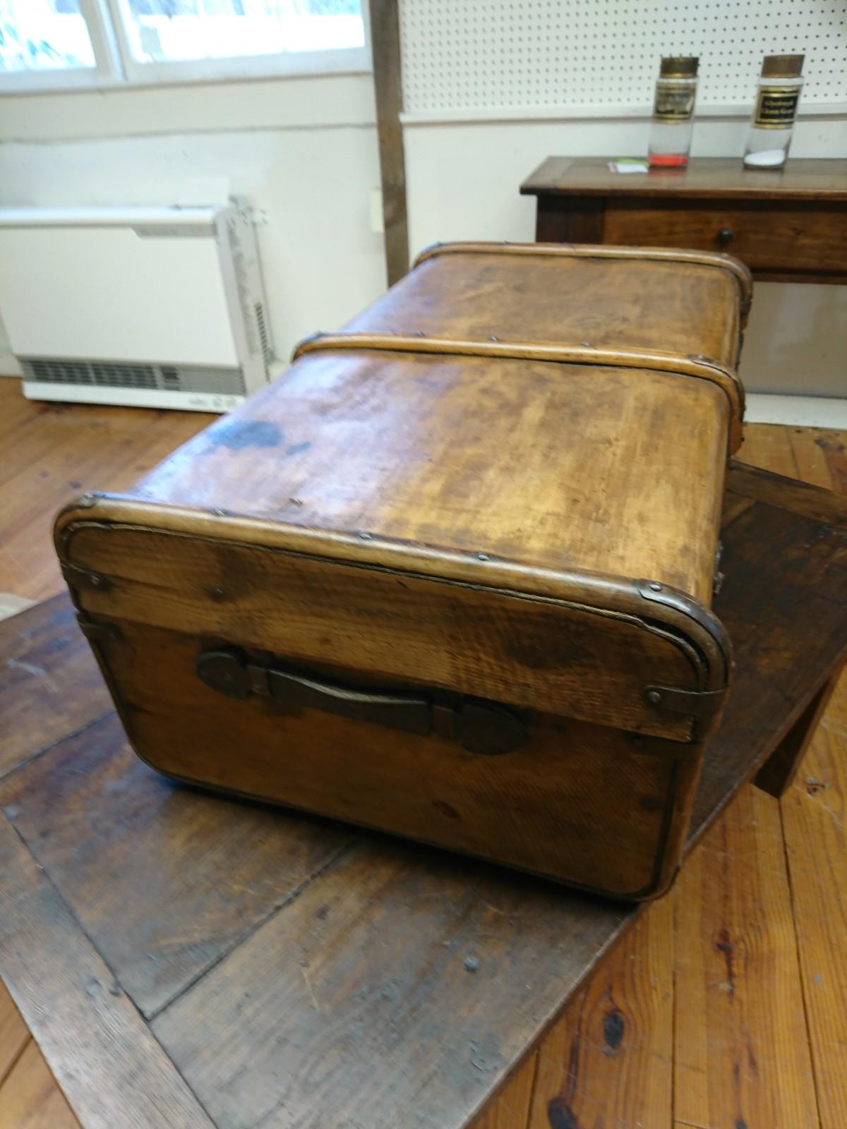 Pair of Antique English Suitcases 9
