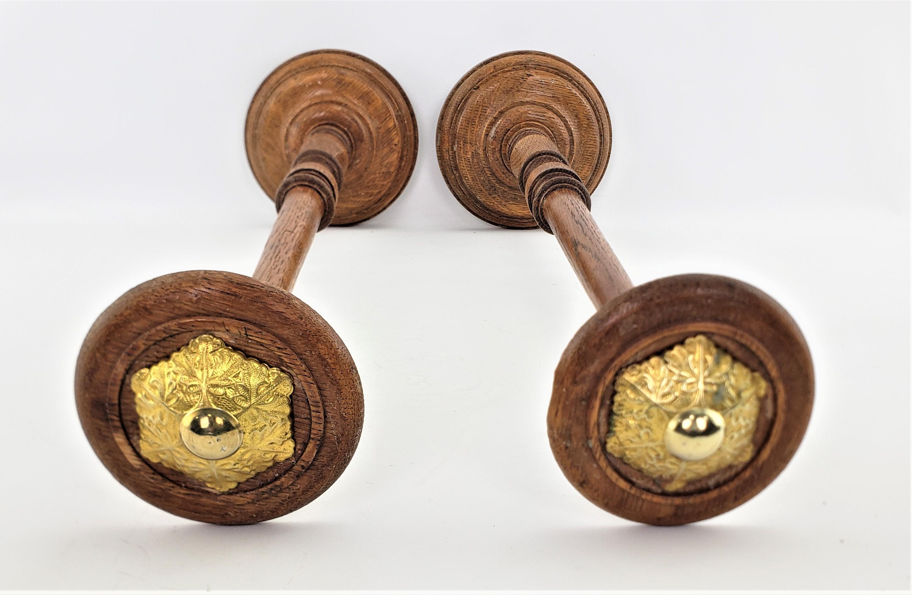 Hand-Crafted Pair of Antique English Turned Oak Mercantile Hat Stands w/ Engraved Brass Caps For Sale