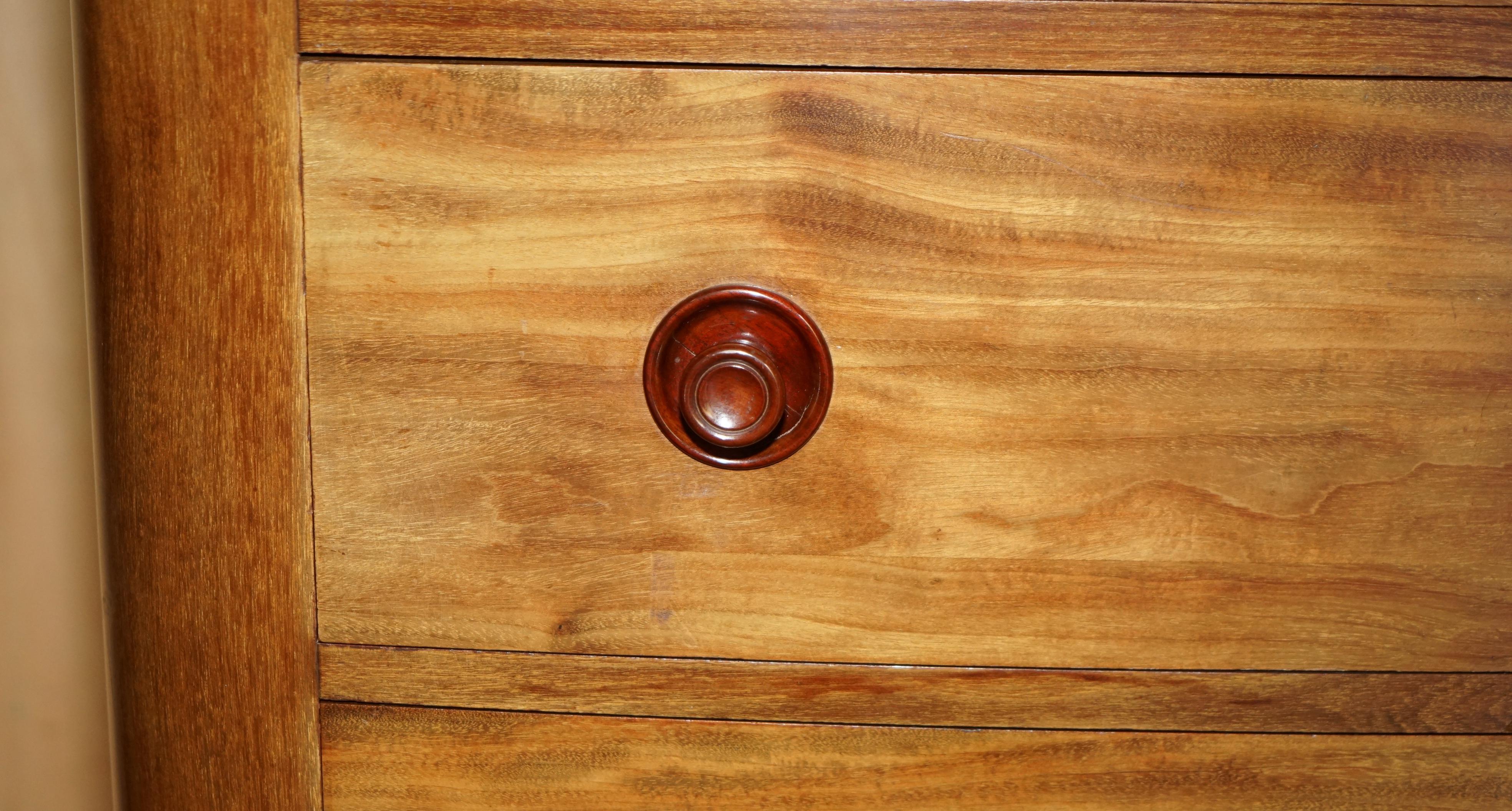 XIX secolo COPPIA DI CASSETTIERE ANTIQUE ESTATE MADE BOW FRONTED 168,5CM WALNUT TALLBOY in vendita